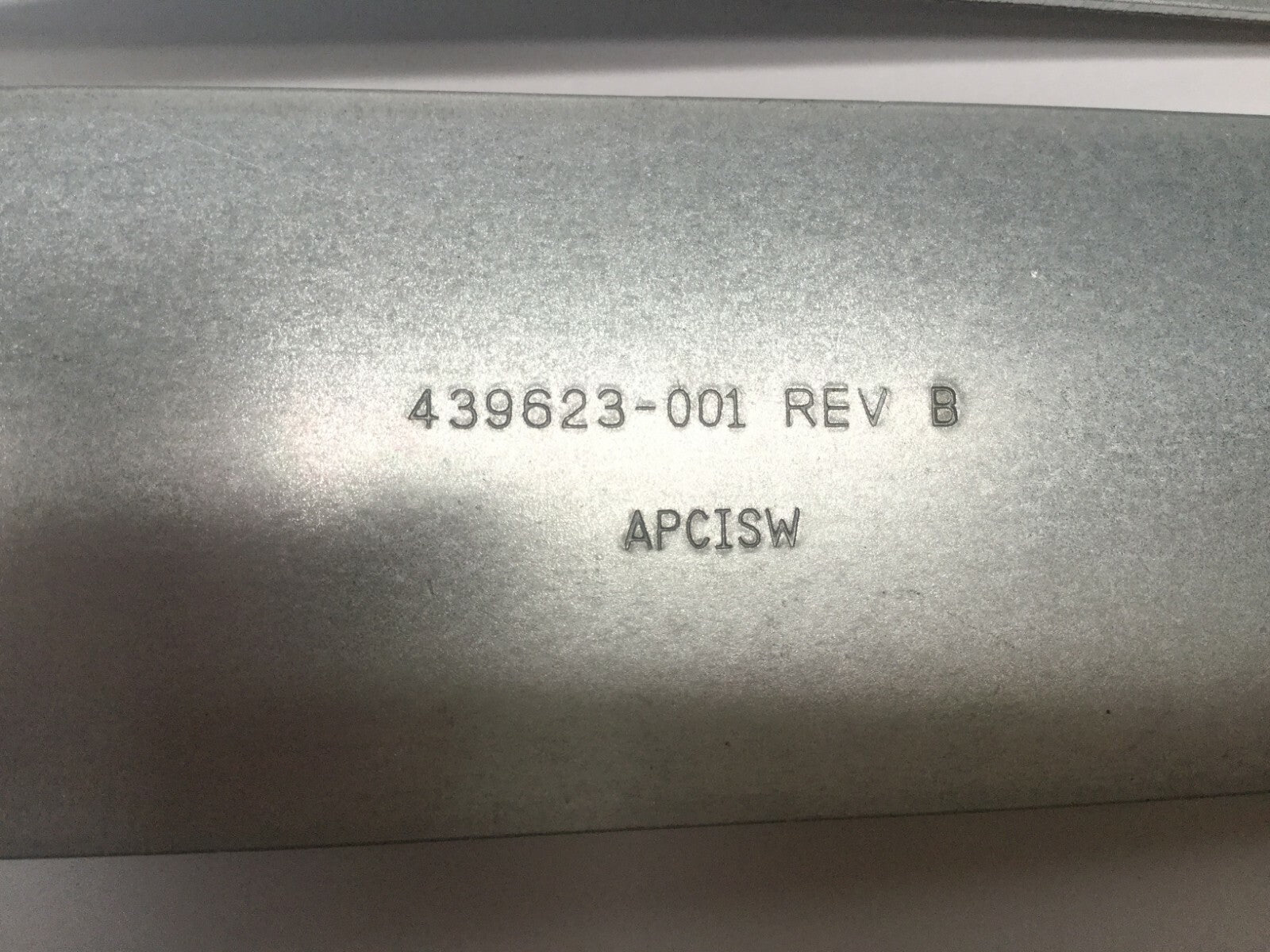 APC ISW 439623-001 MCT, BRKT, MTG, Core, PDU, 1U LOT OF 2 - Maverick Industrial Sales