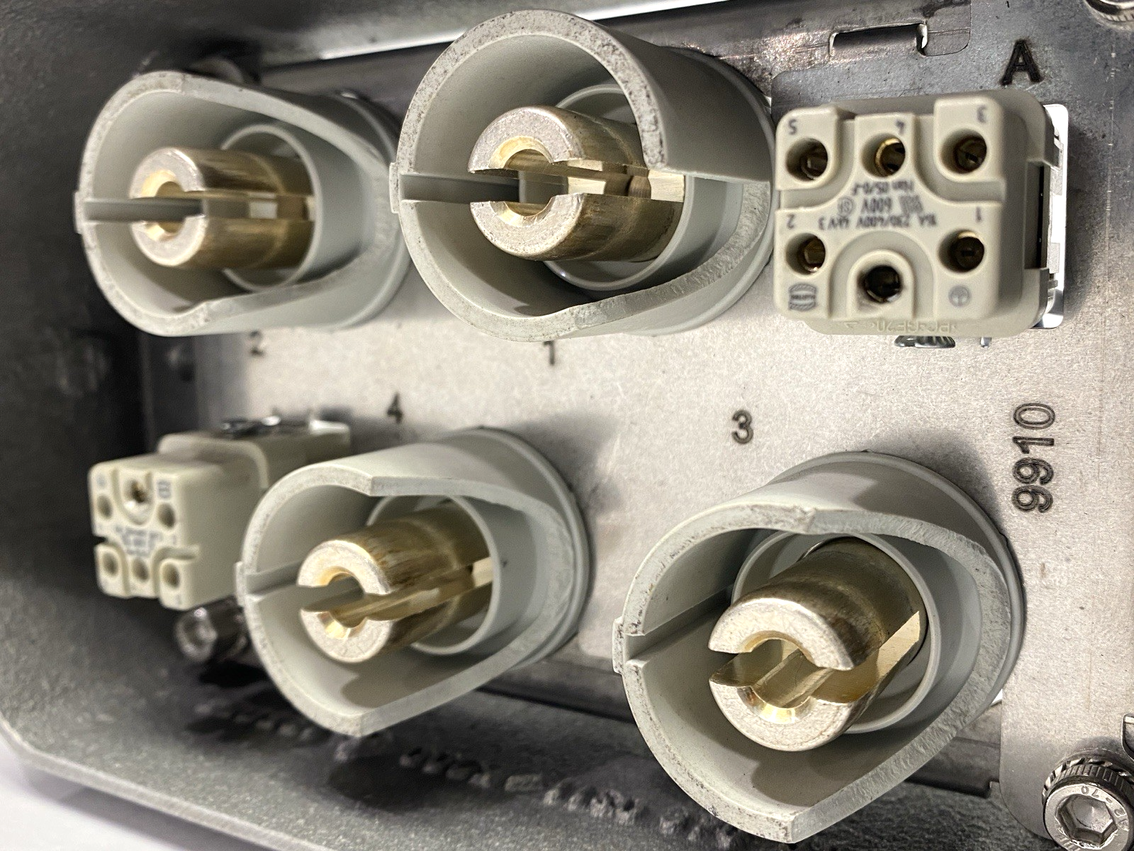 Harting 09400480311 Base Panel Han 48 HPR w/ x4 09110012651 Male Insert DAMAGED - Used - Maverick Industrial Sales