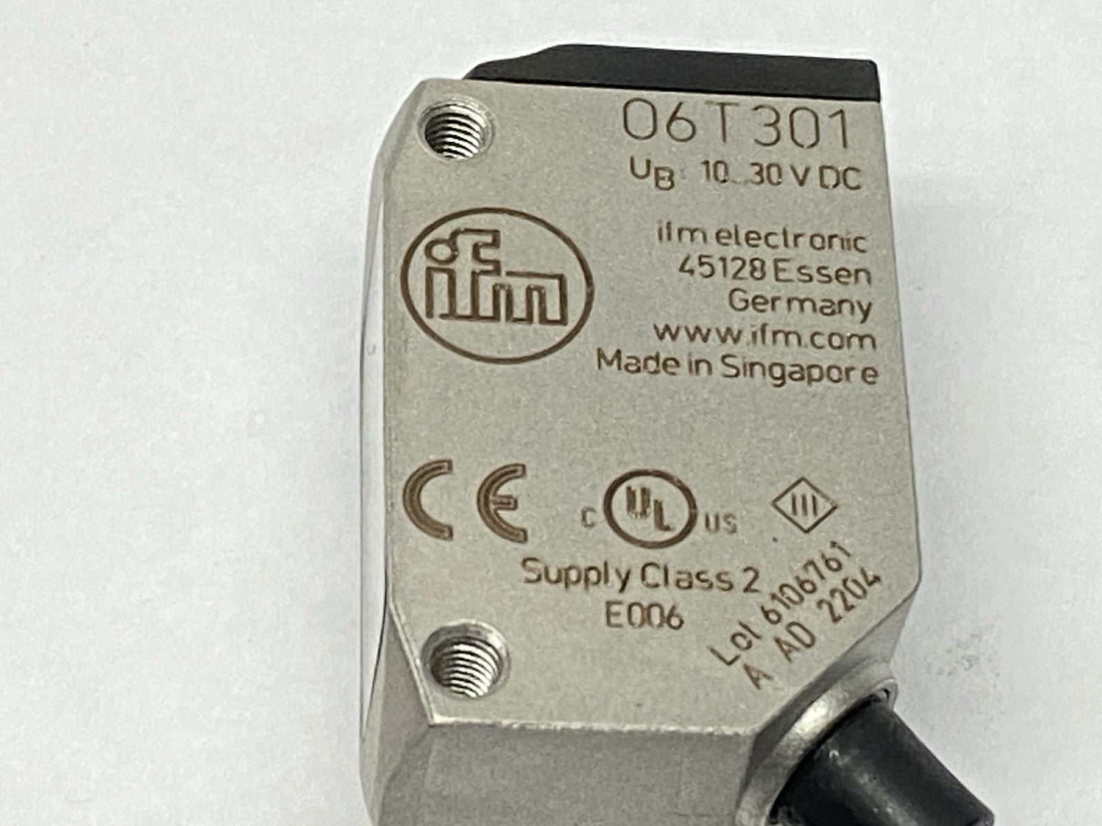 O6T-FPKG/0,30m/US, O6T301 | ifm O6T301 Diffuse Reflection Sensor 5-500mm Range O6T-FPKG/0,30m/US - New Other - Maverick Industrial Sales