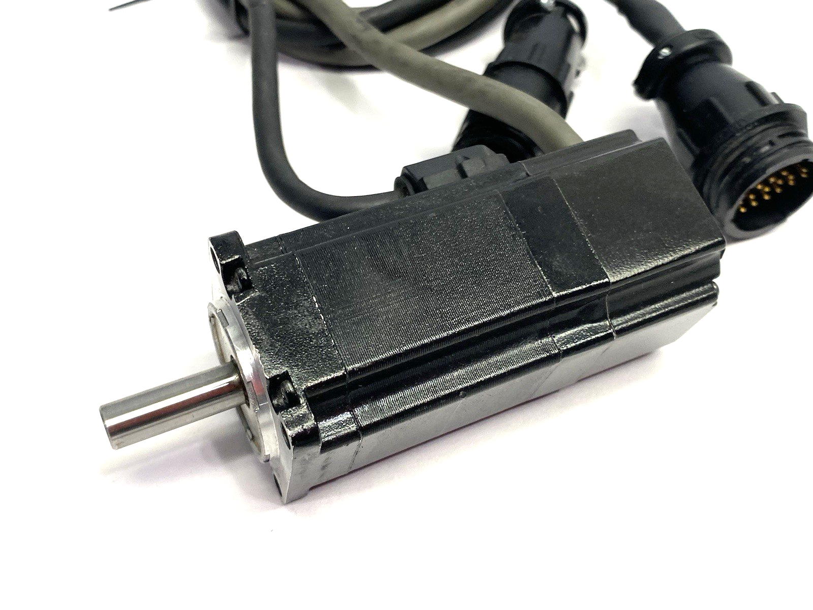 47585201 | Reliance Electro-Craft Servo Motor 5412-22-002 - Used - Maverick Industrial Sales
