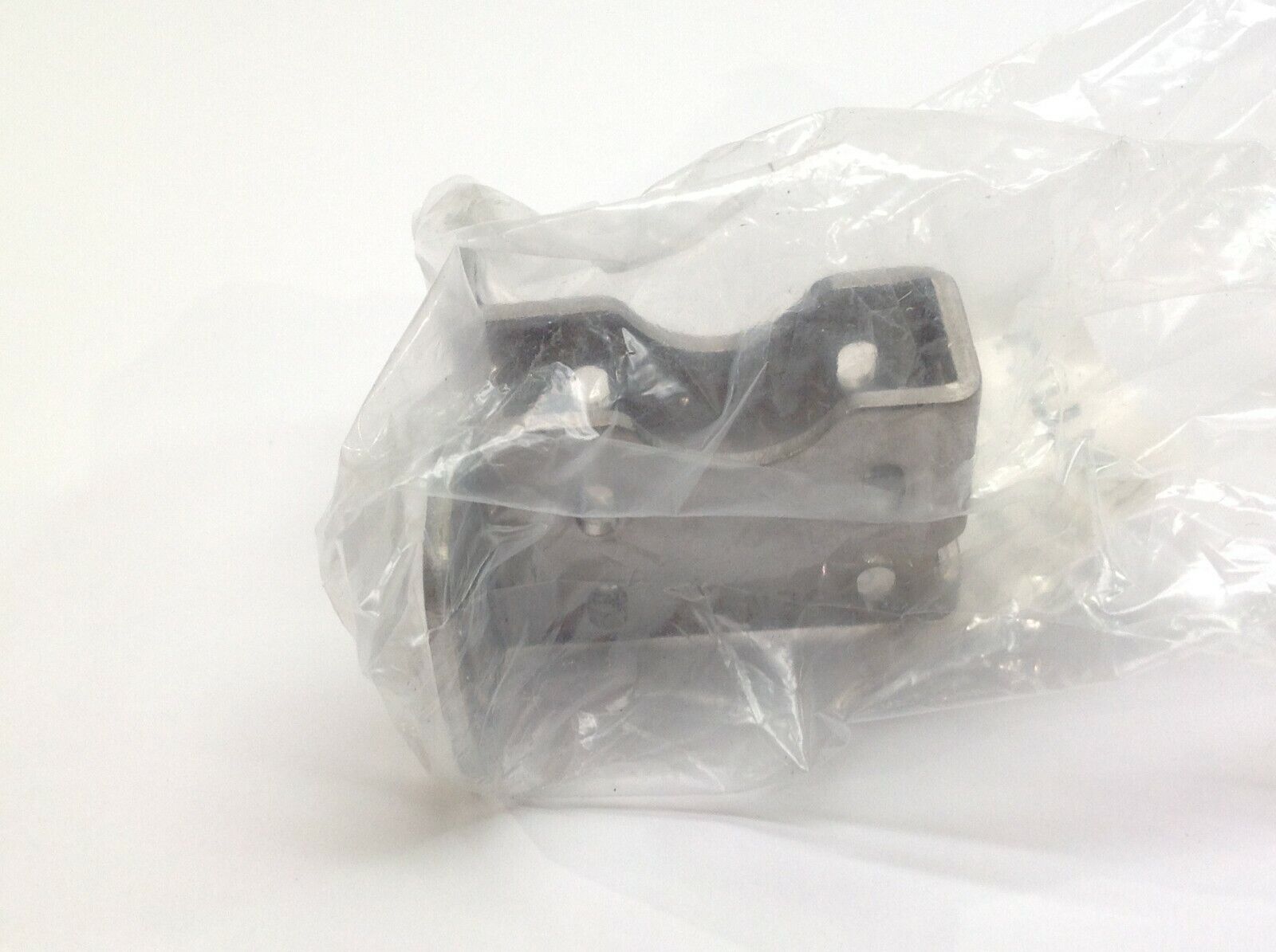 Balluff BAM00U7 Mounting Bracket for Photoelectric Sensors BOS 5-HW-3 - Maverick Industrial Sales