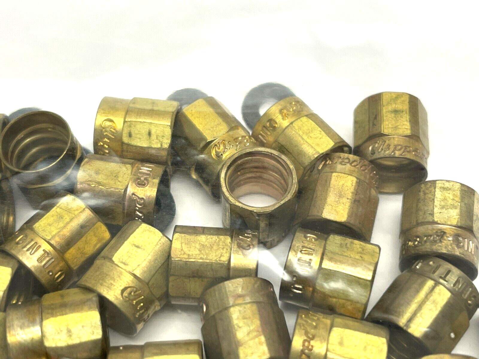 Clippard 11999 Coupling 10-32 to 10-32 LOT OF 100 - Maverick Industrial Sales