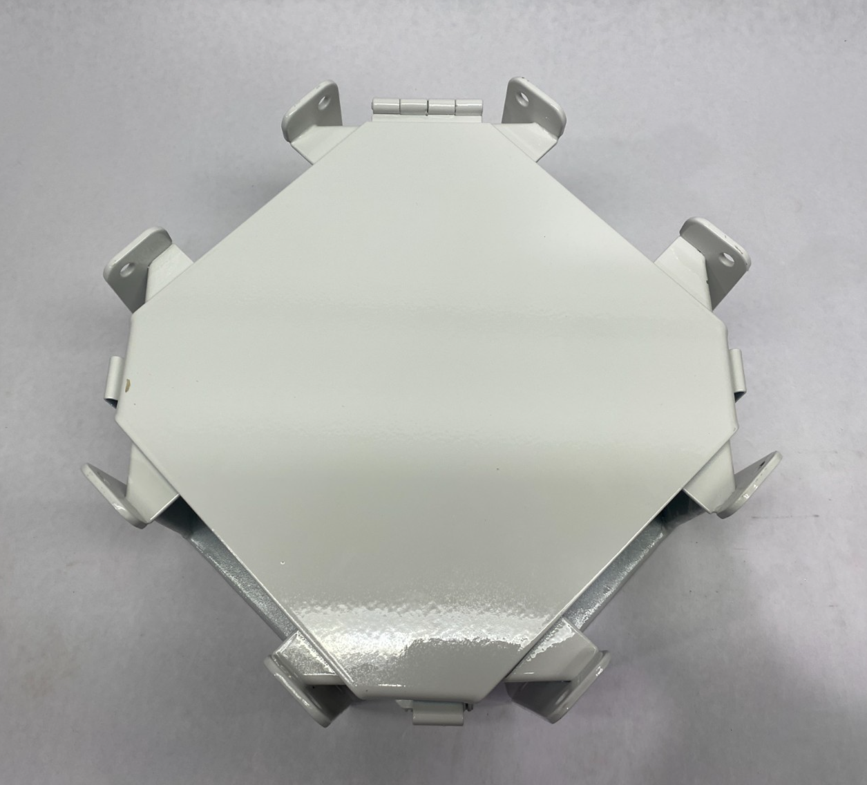 F44LC | Hoffman nVent Lay-in Hinged Cover Cross Fitting 4" x 4" PAINTED WHITE - New – Open box - Maverick Industrial Sales
