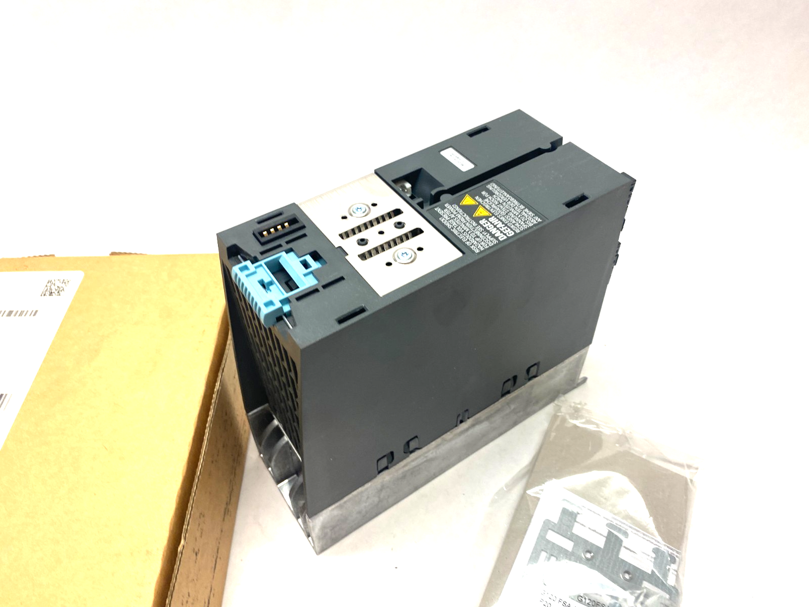 Siemens 6SL3210-1PE12-3AL1 SINAMICS PM240-2 Power Module Class A Filter - Maverick Industrial Sales