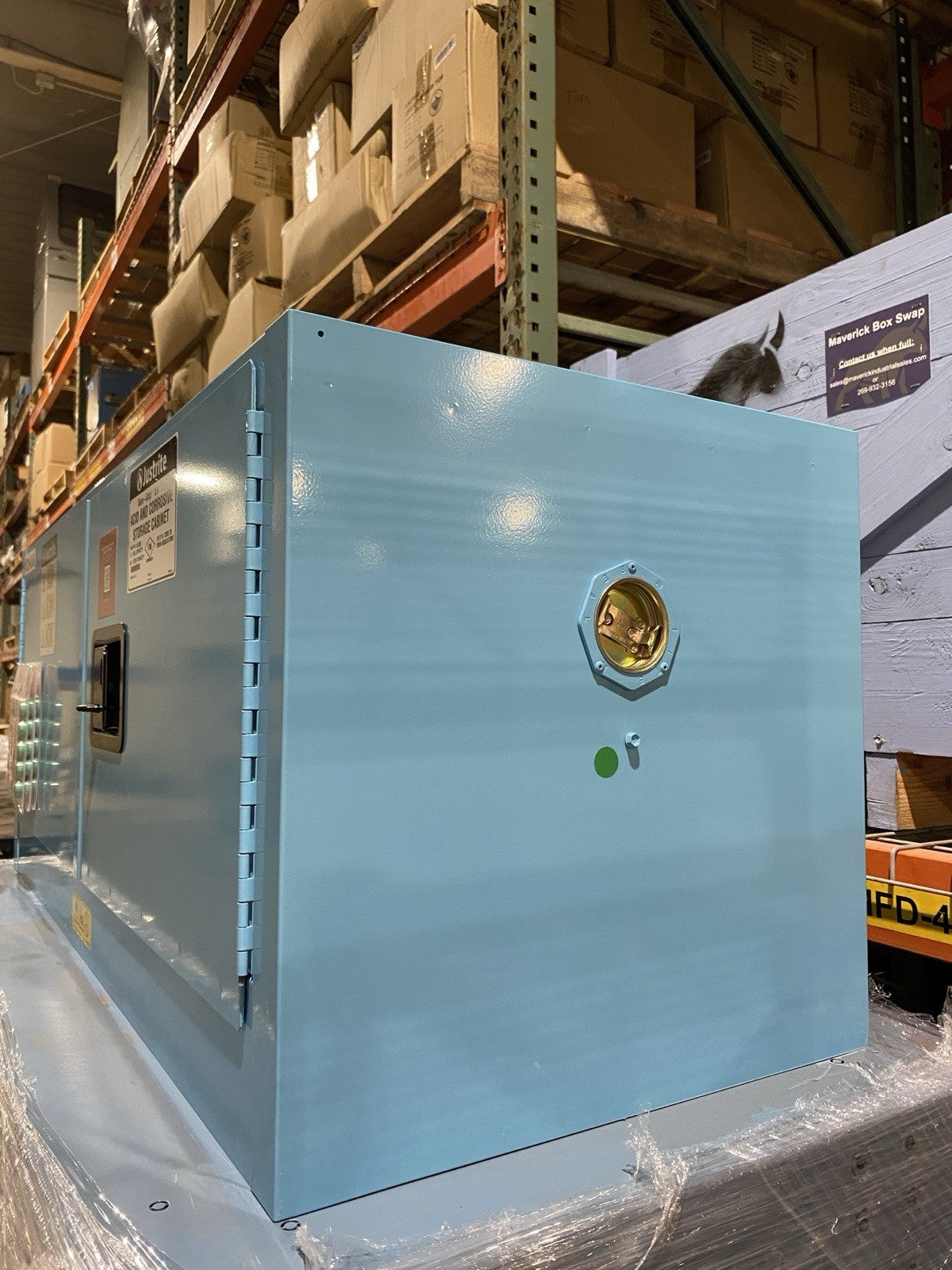Justrite 891392 Sure-Grip EX Acid and Corrosive Storage Cabinet 12 GAL / 45L - Maverick Industrial Sales