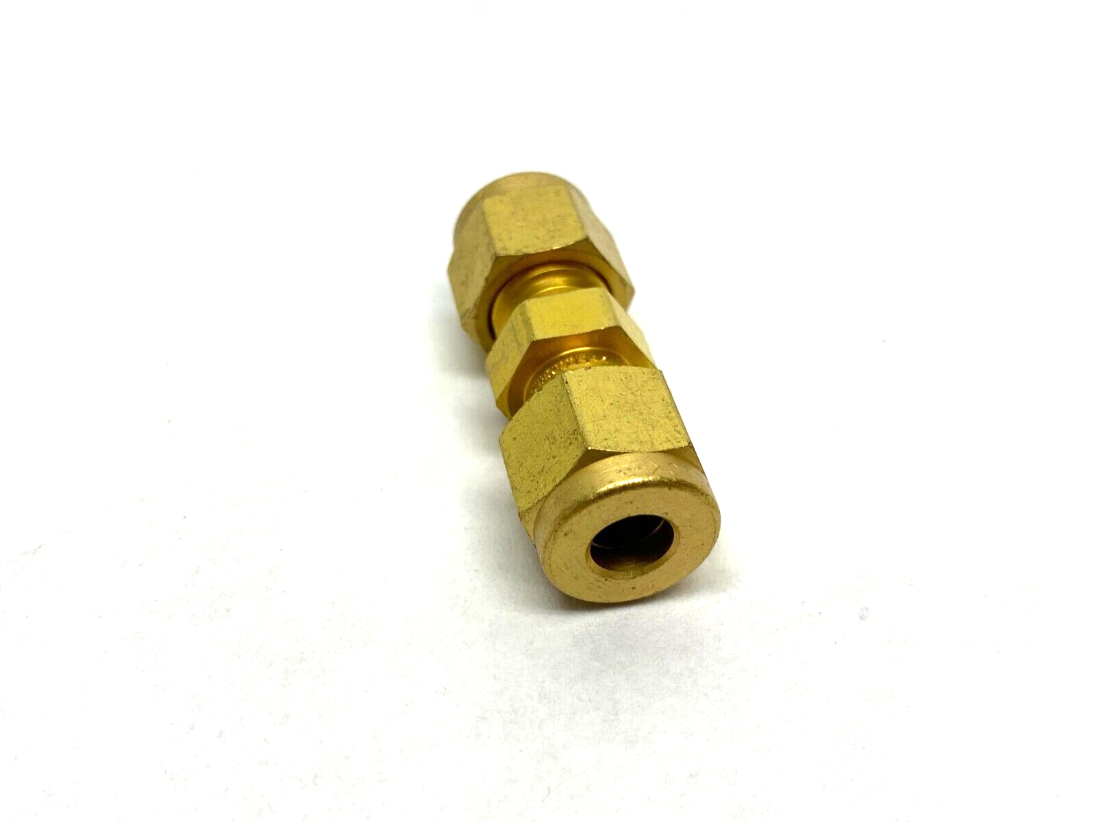 Swagelok B-400-6 Brass Union Compression Fitting 1/4" to 1/4" Tube - Maverick Industrial Sales