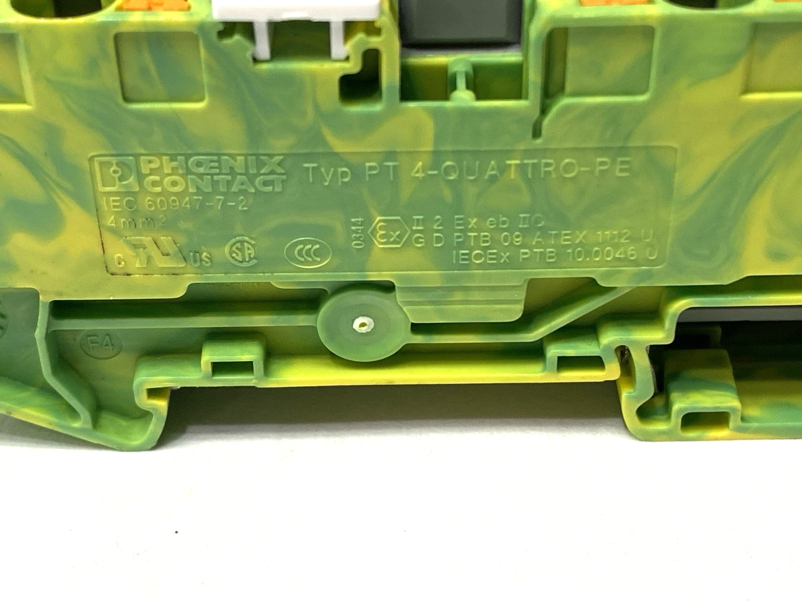 PT 4-QUATTRO-PE | Phoenix Contact Terminal Block 3211809 w/ End Covers LOT OF 10 - Used - Maverick Industrial Sales