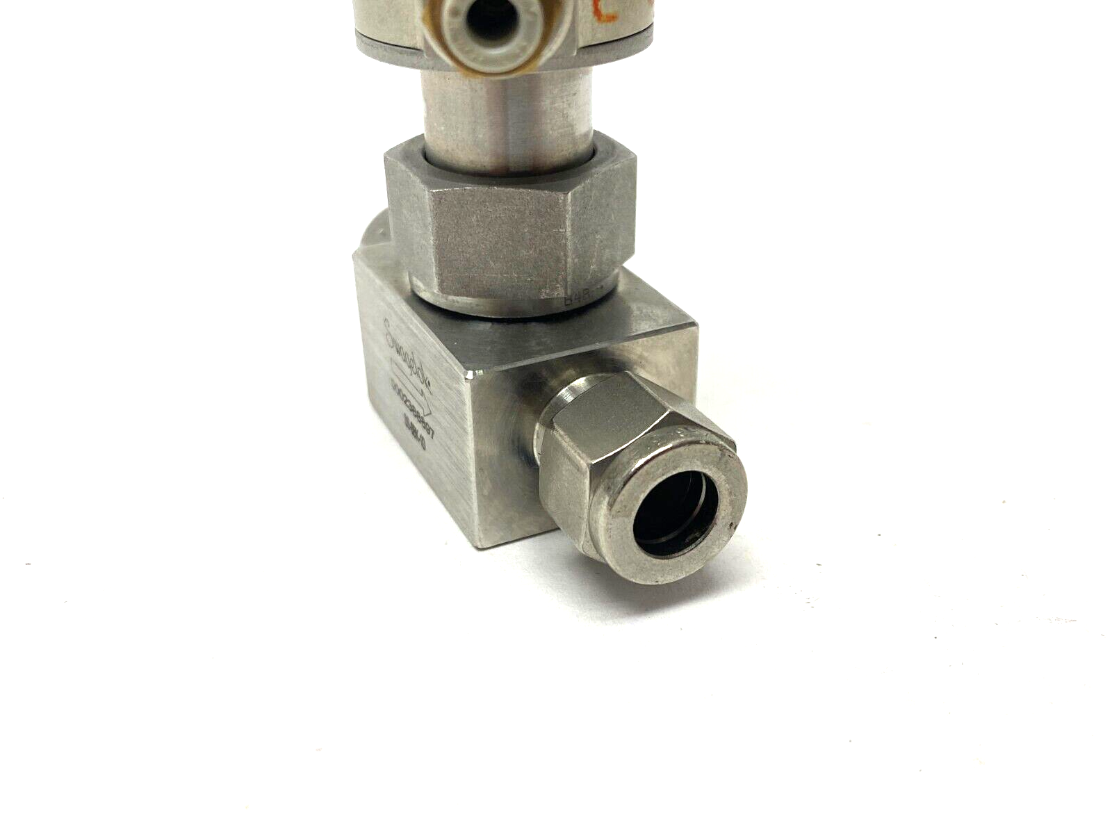Swagelok SS-6BK-1D Stainless Steel Gasketed Bellows Valve - Maverick Industrial Sales