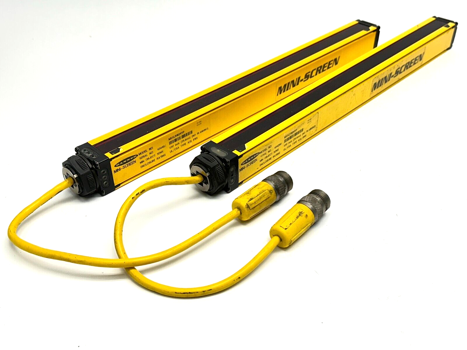 Banner MSXLE1624YP / MSXLR1624YP Emitter Receiver Mini-Screen Light Curtain Set - Maverick Industrial Sales