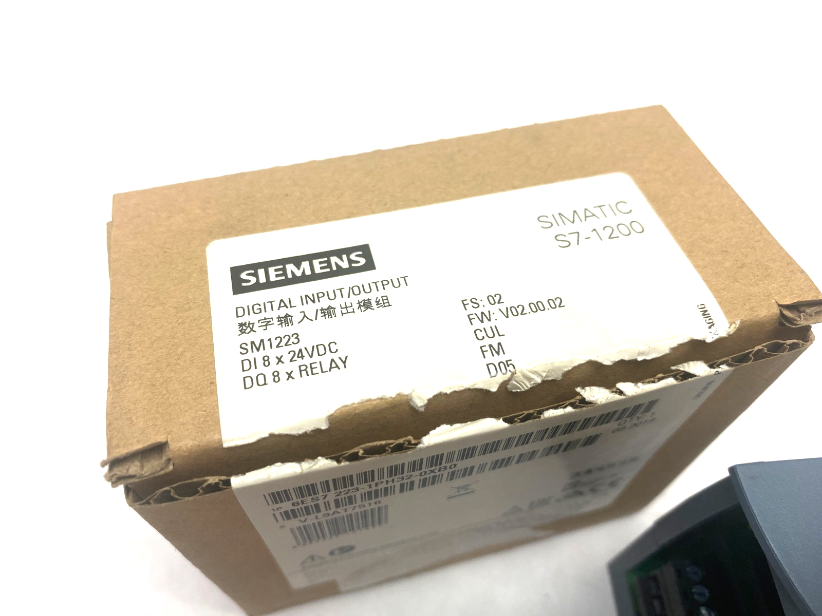 Siemens 6ES7 223-1PH32-0XB0 SIMATIC S7-1200 Digital Input/Output Module SM1223 - Maverick Industrial Sales