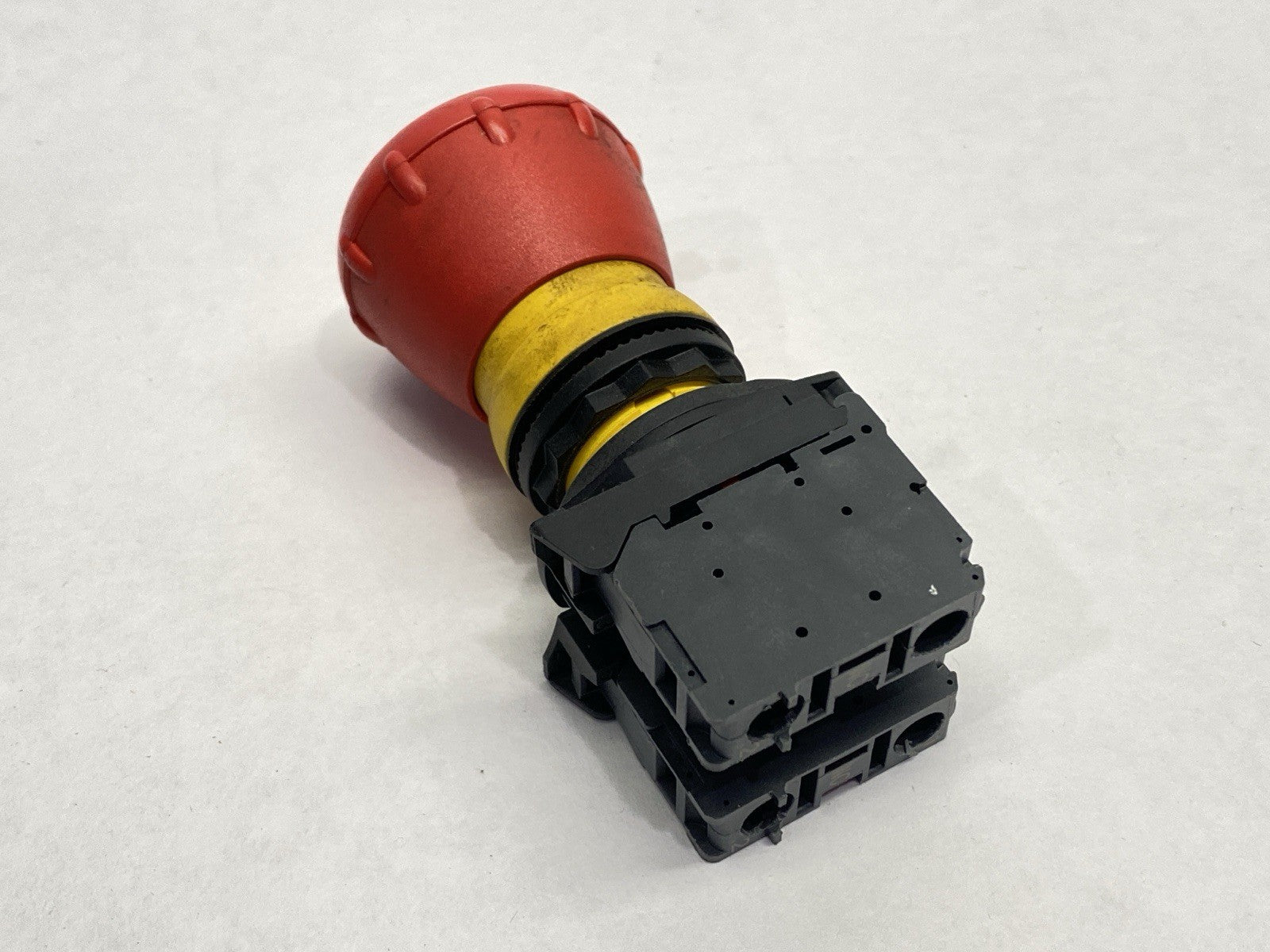 Allen Bradley 800FP-MT44 Emergency Stop Pushbutton w/ 800F-ALP 2x 800F-X01 - Maverick Industrial Sales