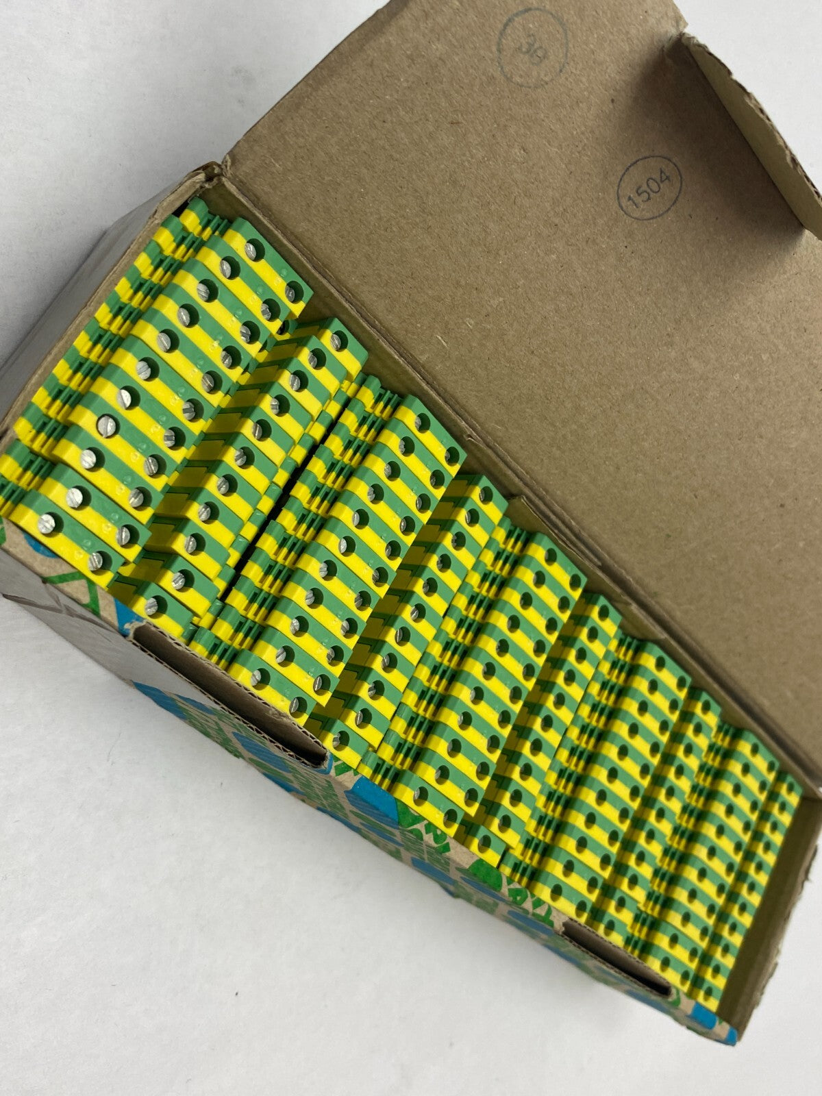 Phoenix Contact UK 5-TWIN-PE Ground Terminal Block 6.2mm Width 1923076 BOX OF 50 - Maverick Industrial Sales