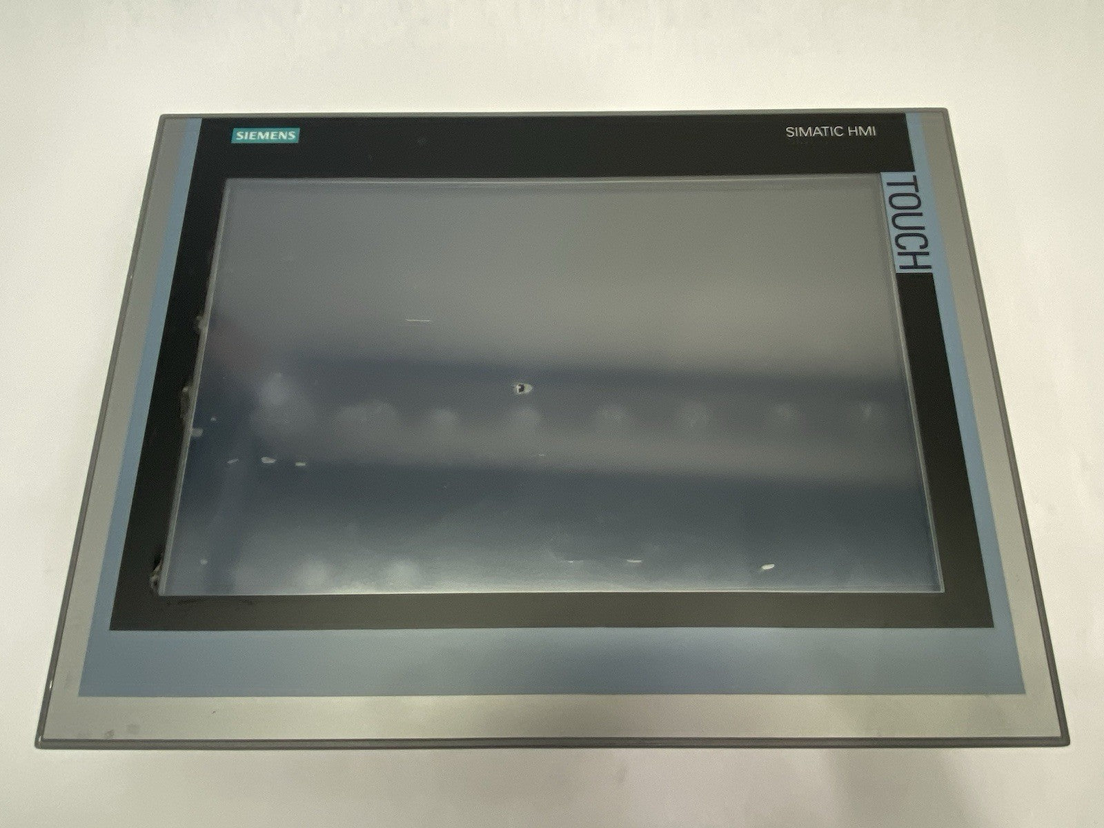 6AV2124-0QC02-0AX1 | Siemens SIMATIC HMI TP1500 Comfort Touch Panel SCREEN DAMAGE - Used - Maverick Industrial Sales