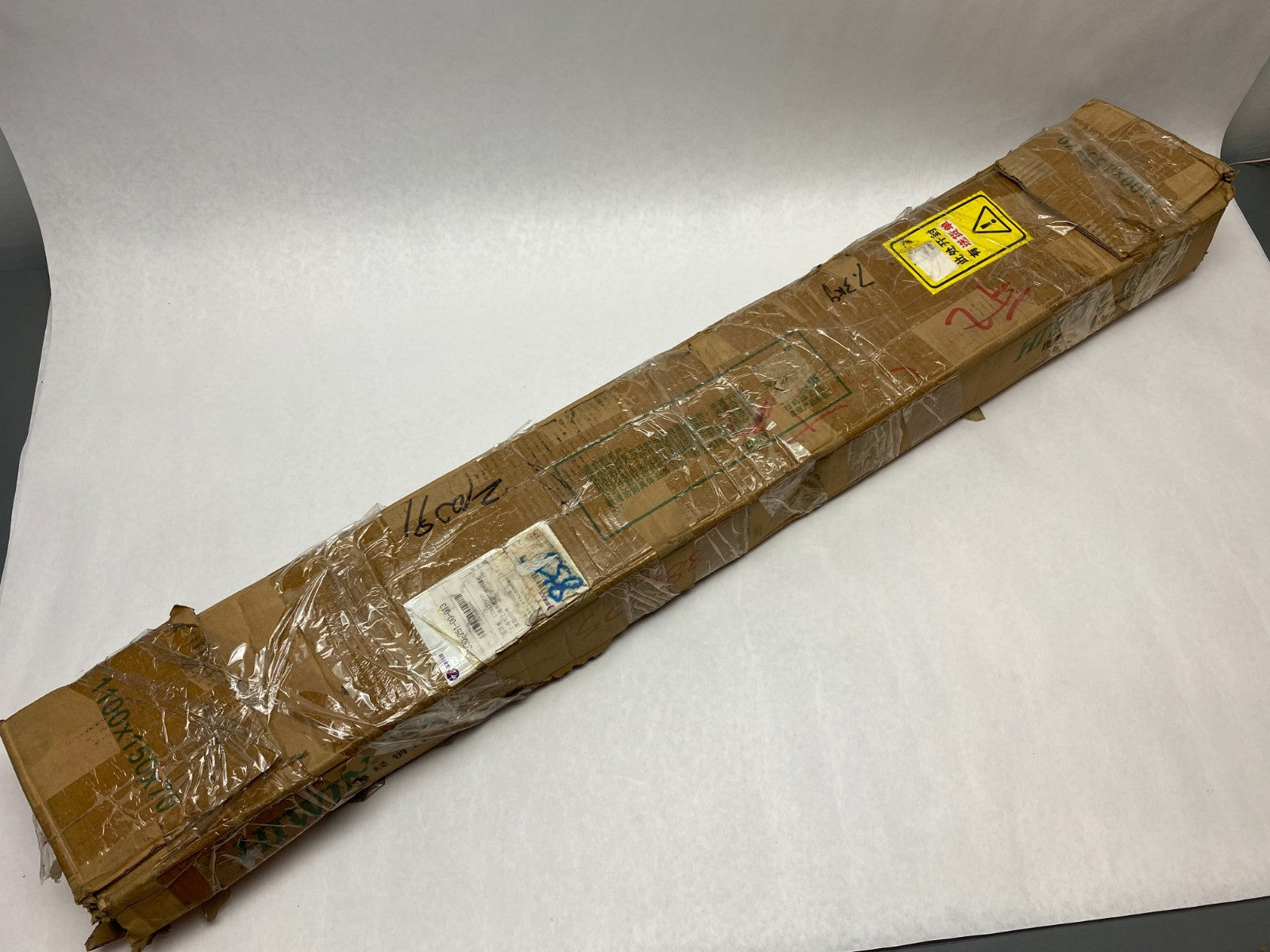 R32-10T4-FS1-900-1055-0:05 | Hiwin Ballscrew - New – Open Box - Maverick Industrial Sales