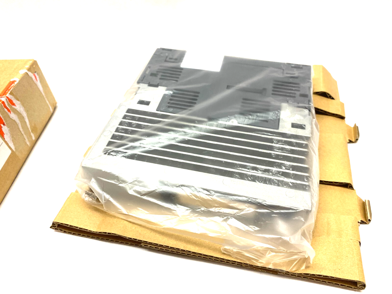 Mitsubishi MR-J3-40B-RJ004U632 Melservo AC Servo Drive/Amplifier 3Ph 200-230V - Maverick Industrial Sales