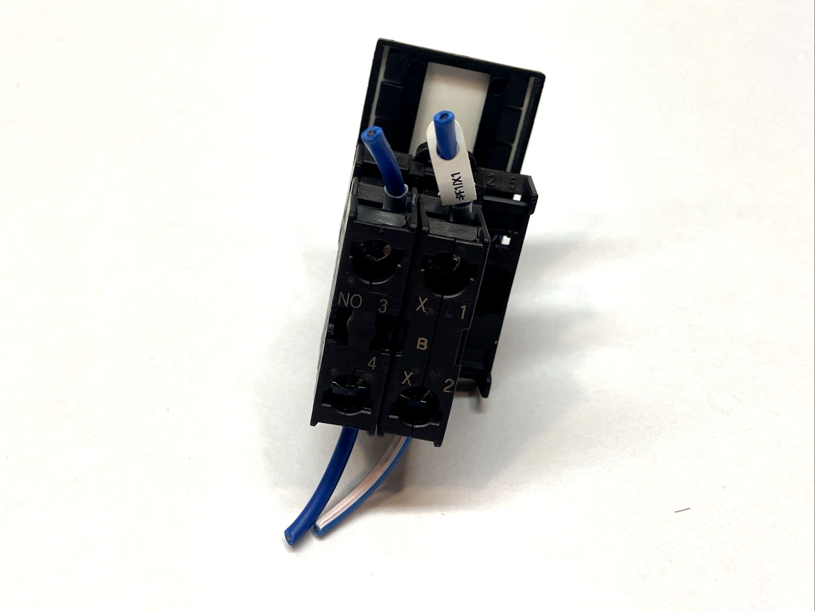 M22-DL-B-GB14-K10-230B | Eaton Pushbutton 22.5mm Blue LED 230V 1NO w/ x2 M22-K10 - Used - Maverick Industrial Sales