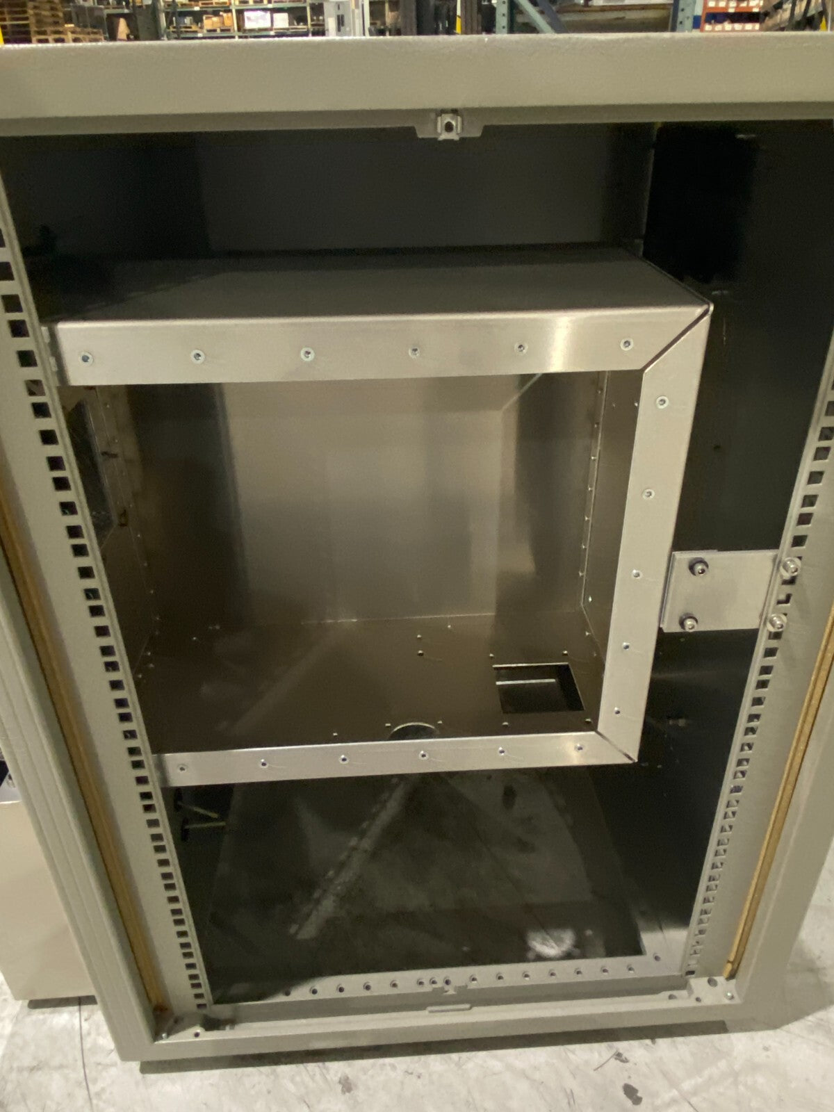 Eltra CS 2000 Carbon/Sulfur Determinator PC Controlled FOR PARTS NO CONTROLS - Maverick Industrial Sales