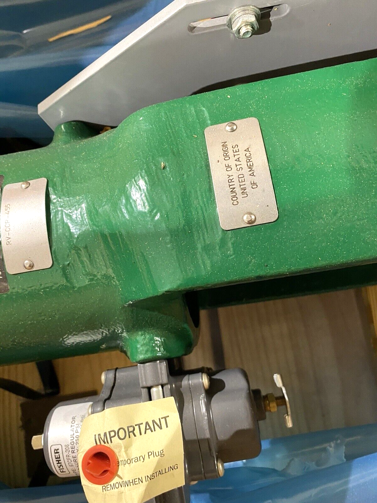 Fisher ET 2in Globe Control Valve 667 Size 45 Pneumatic Actuator 2-5/16 Port - Maverick Industrial Sales