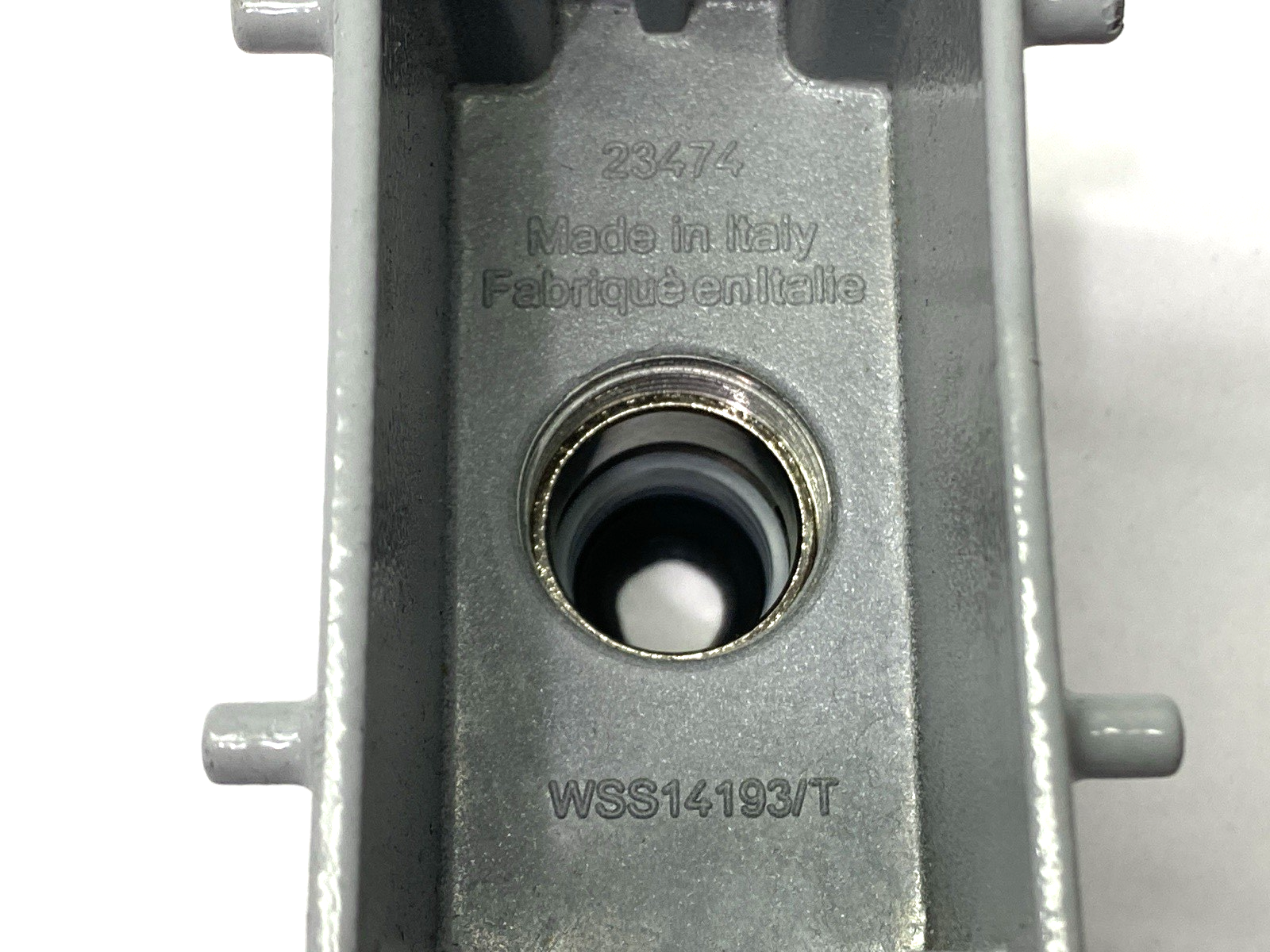 ILME CPM-06 Male Rectangular Insert 6-Pin w/ MHV-16.25 Connector Hood M25 Entry - Maverick Industrial Sales