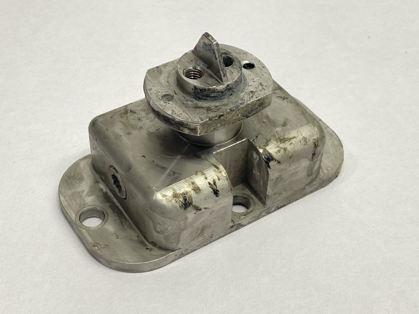 Graco F-10 Block Assembly 2-Channel LOT OF 2 - Maverick Industrial Sales