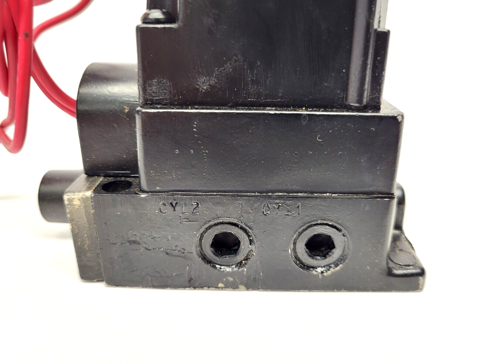 Parker Hannifin GG-202-250-M2 4-Way 2-Position Solenoid Valve 1/4" NPT 4-Port - Maverick Industrial Sales