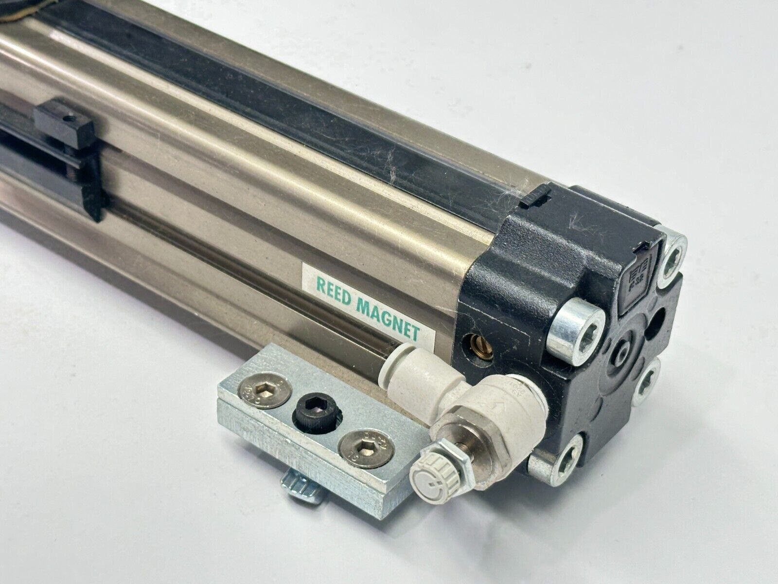 Numatics S1011320006AZB Reed Magnet Rodless Cylinder Slide 32mm 6" Stroke - Maverick Industrial Sales