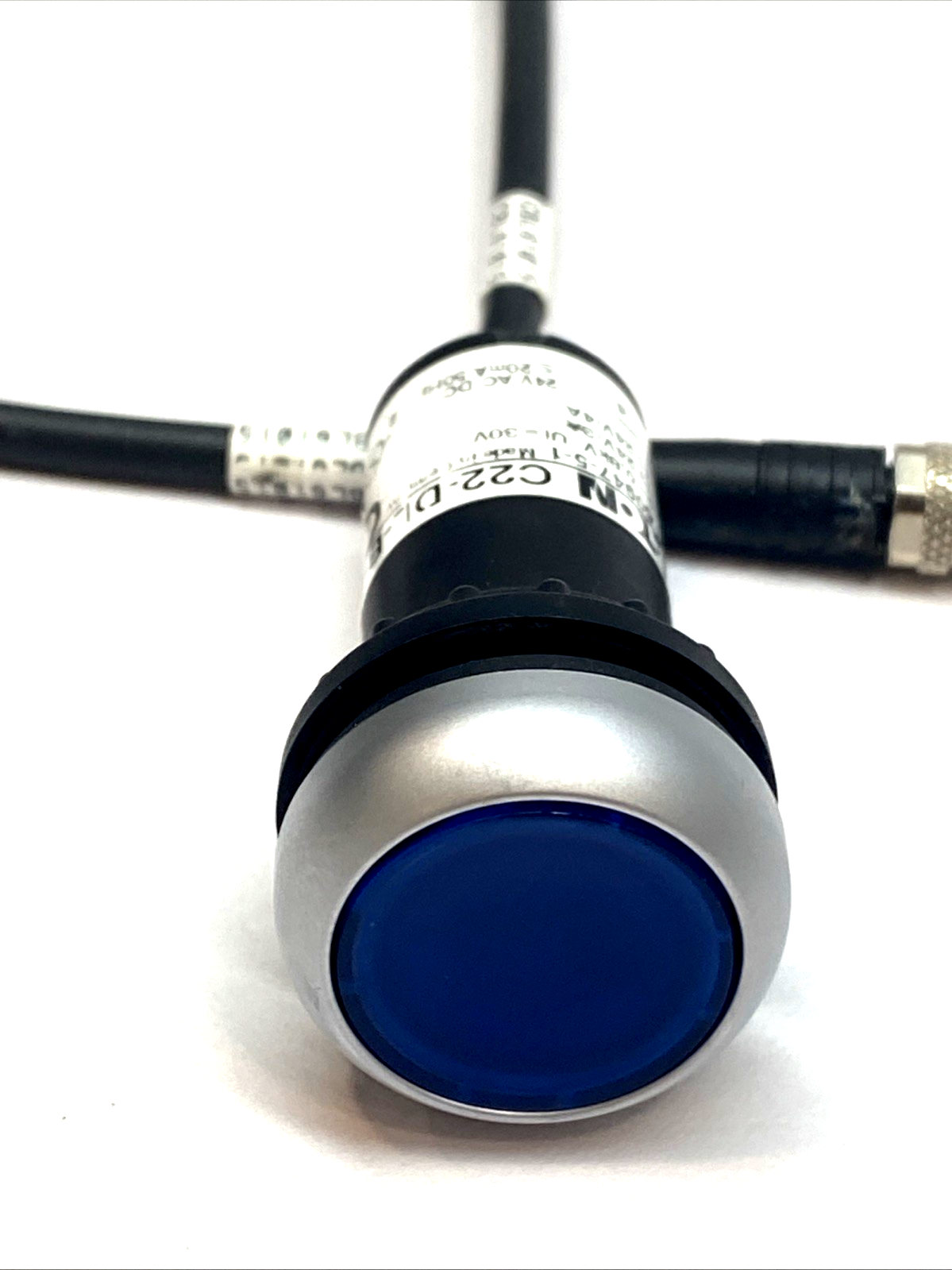 C22-DL-B-K10-24-P31 | Eaton Compact 22.5mm Pushbutton Blue Male M8 4-Pin - Used - Maverick Industrial Sales