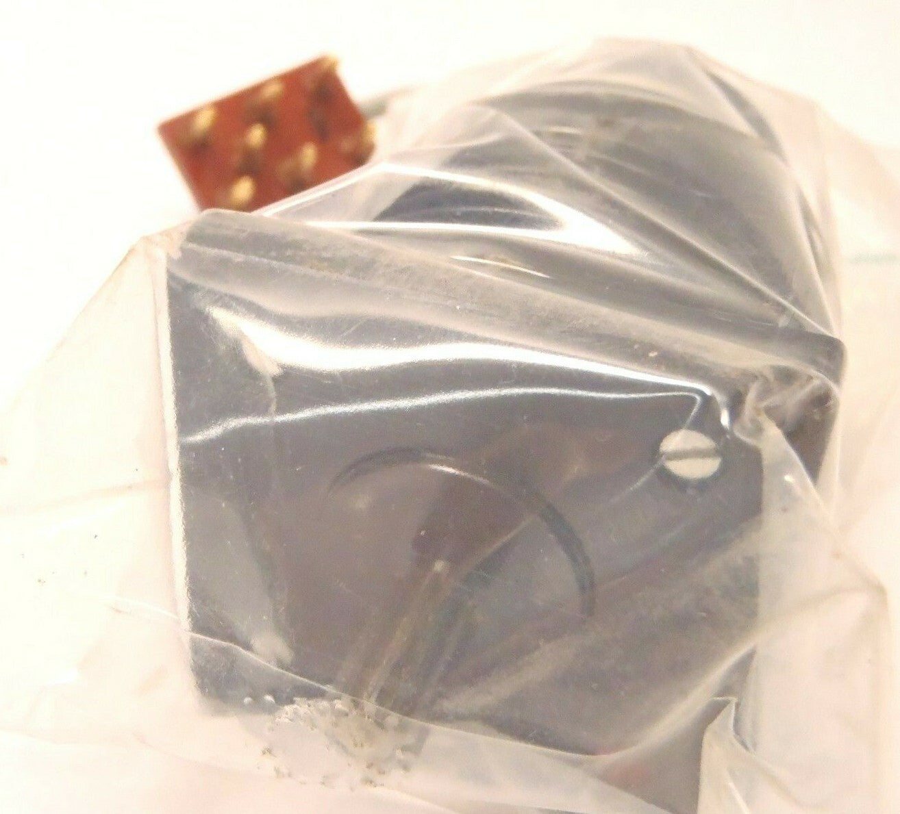 DZT T1 BAQ 251000 | Brown Boveri DZT 21 BAQ Servomoteur Magnetic SA Liestal 33V 747714, Servo Motor - New – Open Box - Maverick Industrial Sales