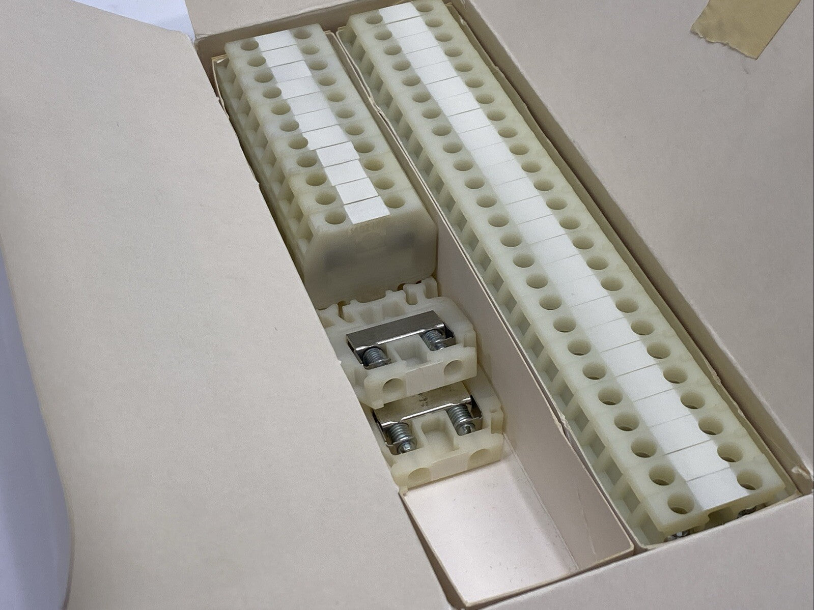 Allen Bradley 1492-HM3 Ser A Finger Safe Terminal Block White BOX OF 38 - Maverick Industrial Sales