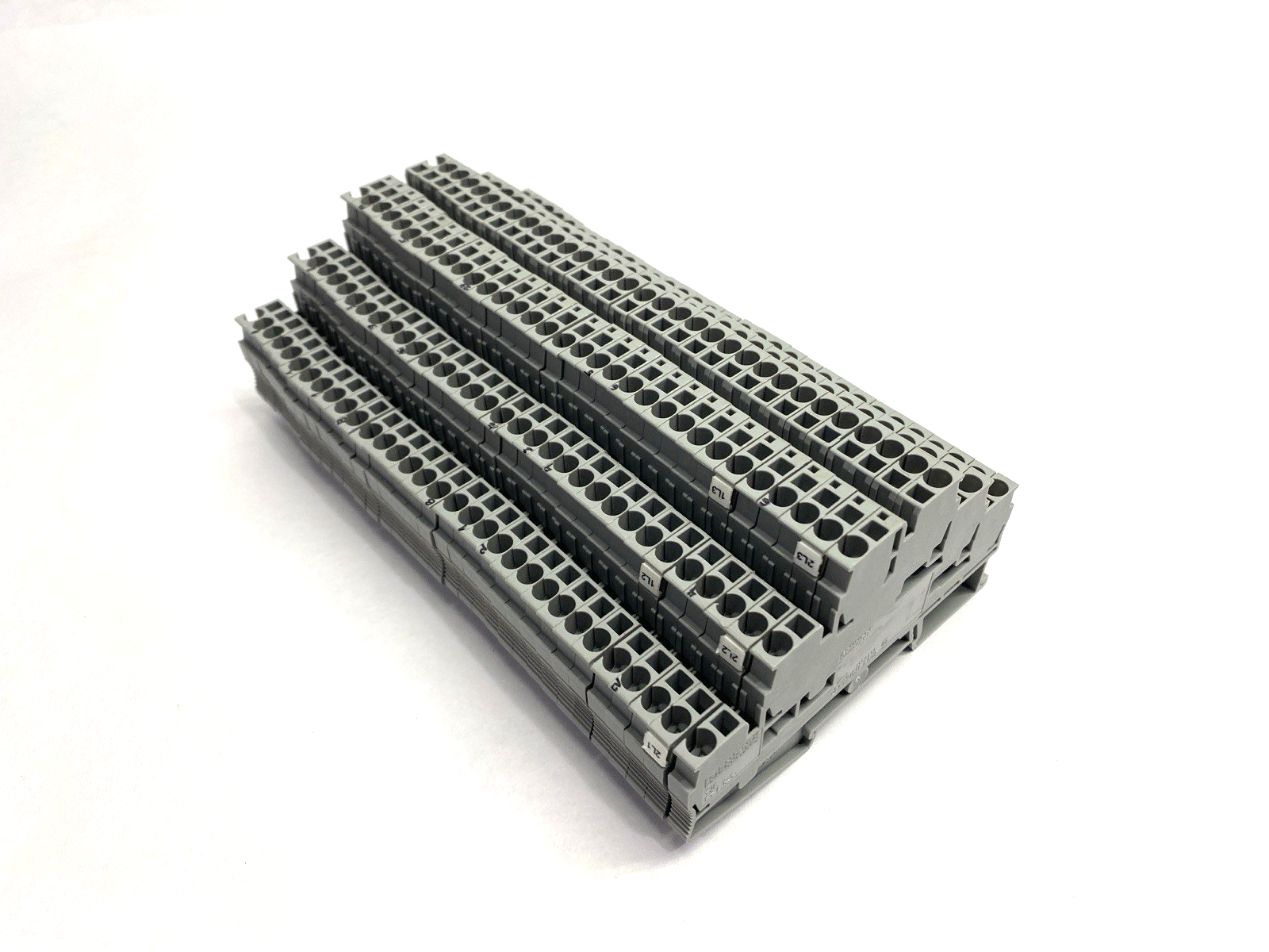 3036042 | Phoenix Contact ST 2,5-3L Multi-Level Terminal Block LOT OF 32 - Used - Maverick Industrial Sales