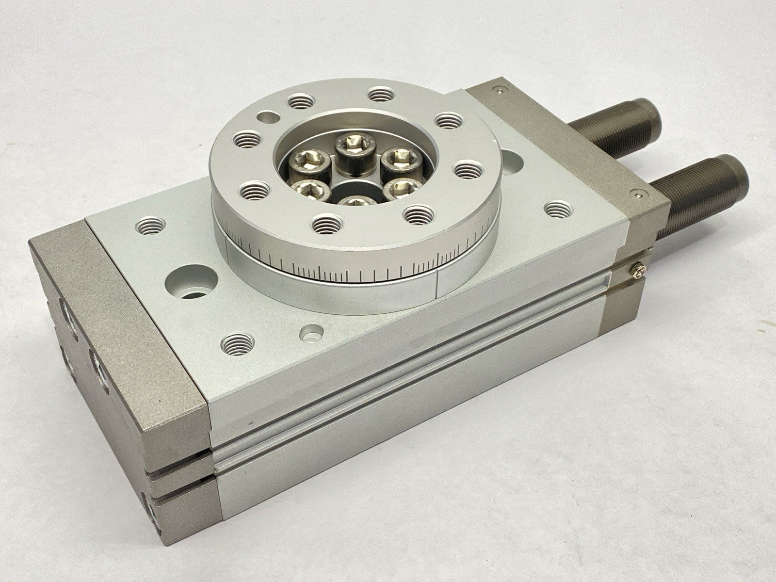 MSQB200R-XN | SMC Pneumatic Rotary Table 190 Degree Rotation - New – Open box - Maverick Industrial Sales