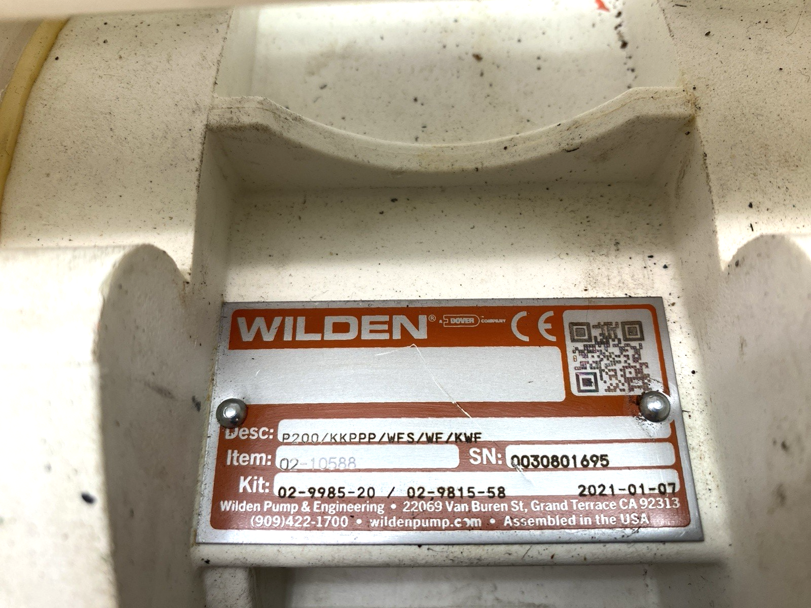 Wilden 02-10588 Pro-Flo 1" (25mm) Bolted Plastic Pneumatic Double Diaphragm Pump - Maverick Industrial Sales