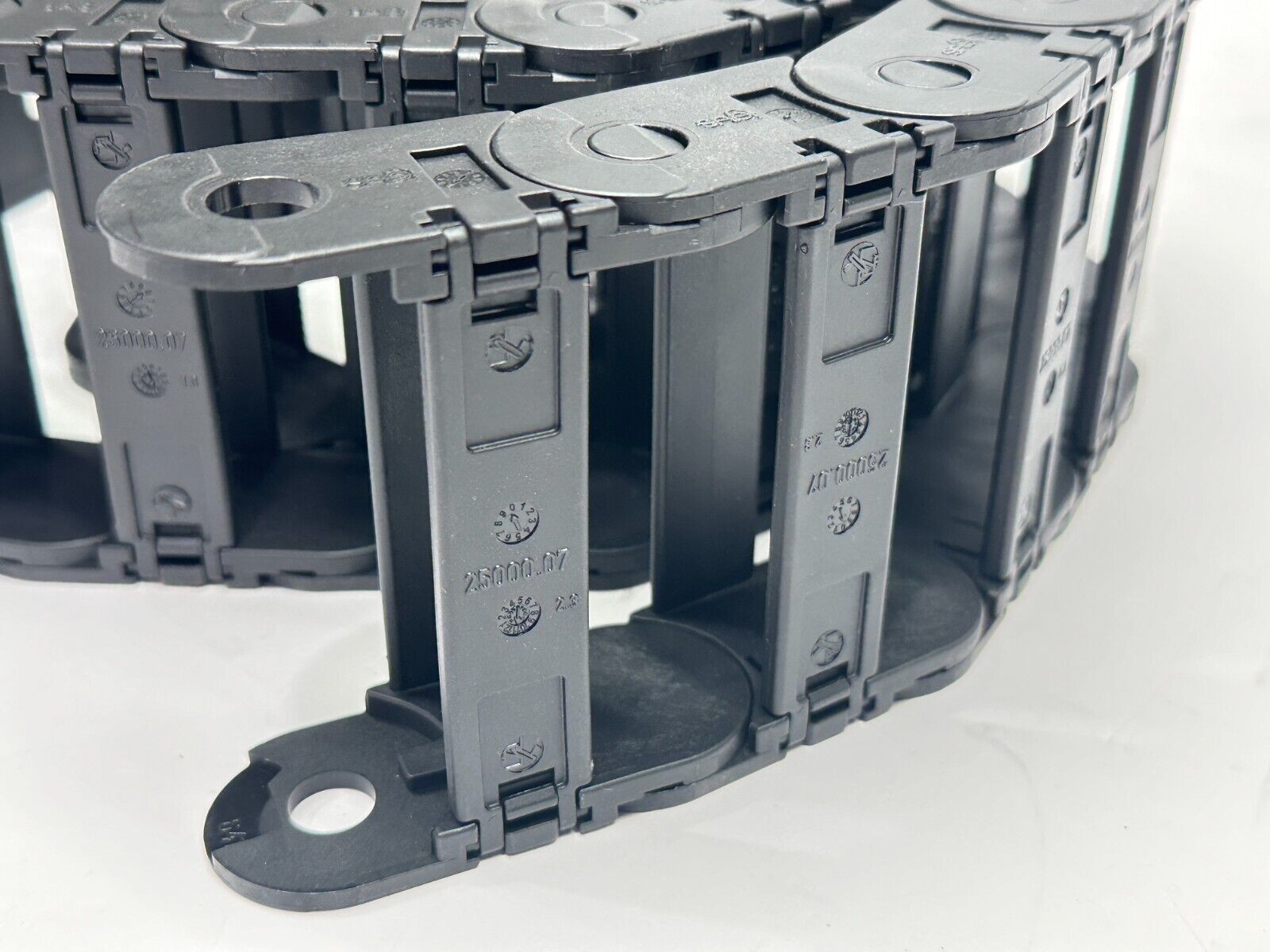 Igus 2500.07.055 2500 Series Energy Chain 31 Links - Maverick Industrial Sales