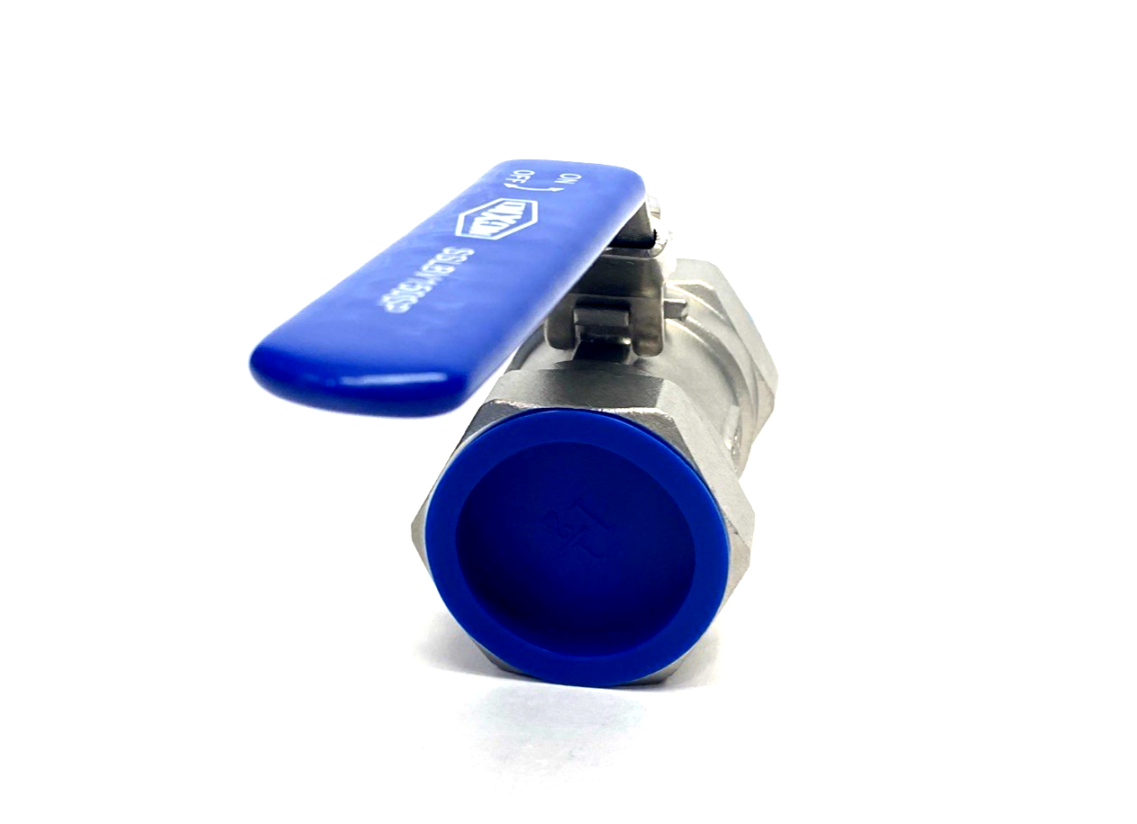 SSLBV150SP | Dixon Stainless Steel Ball Valve, Lockable Handle 1-1/2" NPT 1000 WOG - New – Open box - Maverick Industrial Sales