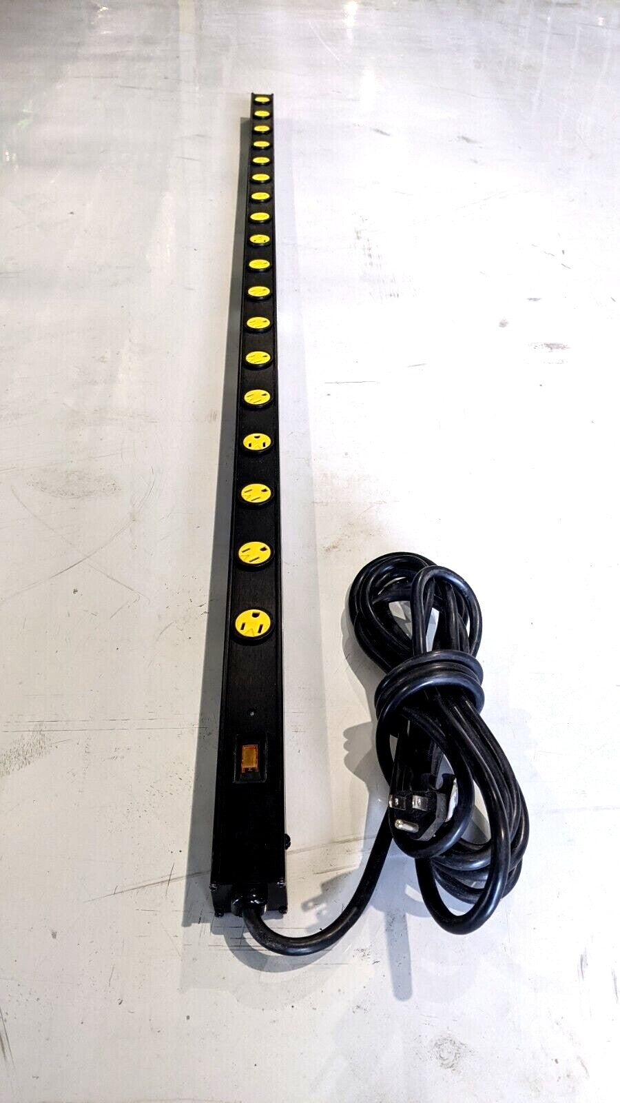 ULINE H-7835 Wall or Table Mount Power Strip 60" Inch 18 Outlets 15'ft Cord - Maverick Industrial Sales
