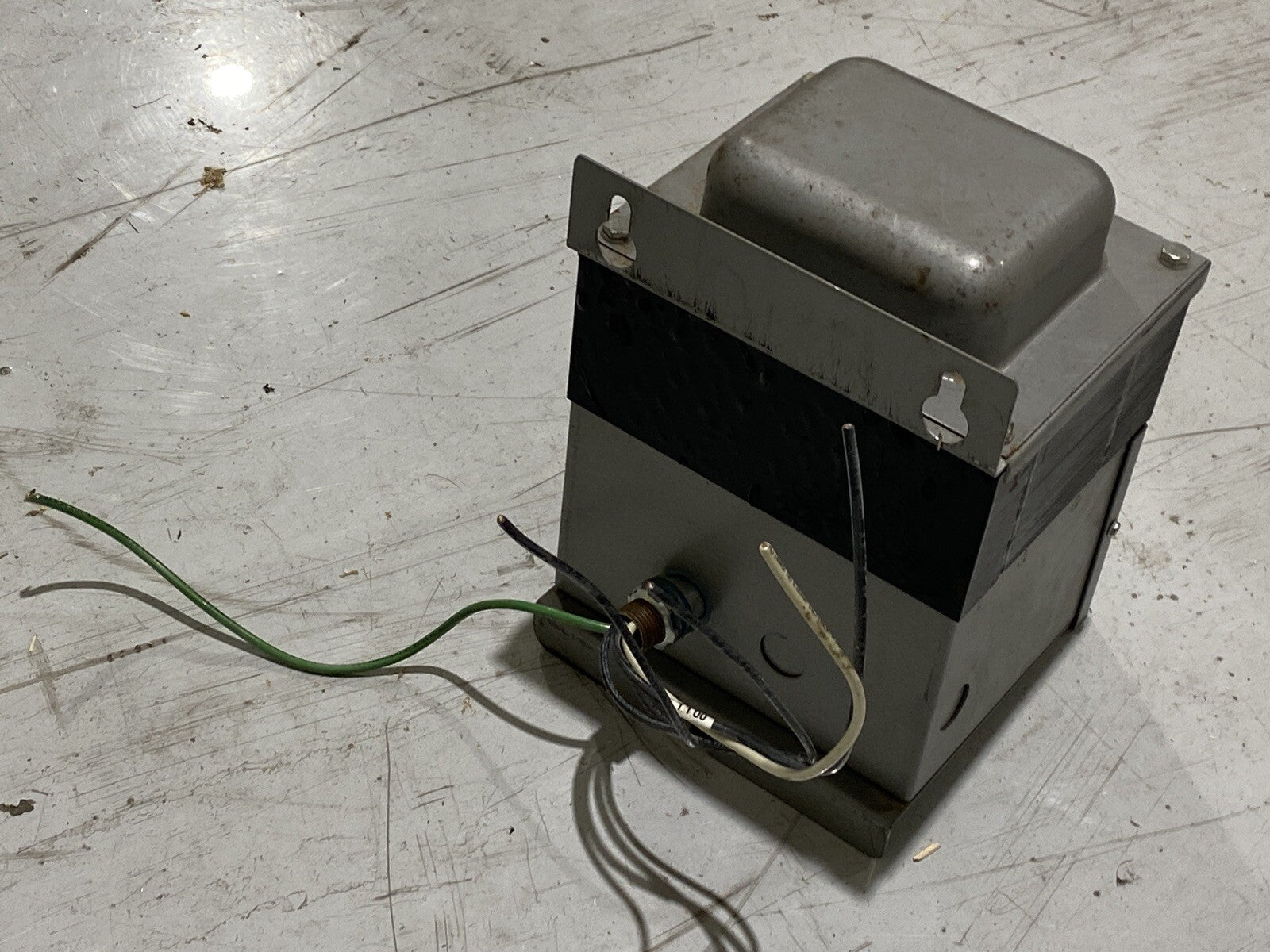 Dongan 95-0104 General Purpose Transformer 3KVA 240x480V 120/240V 1PH - Maverick Industrial Sales