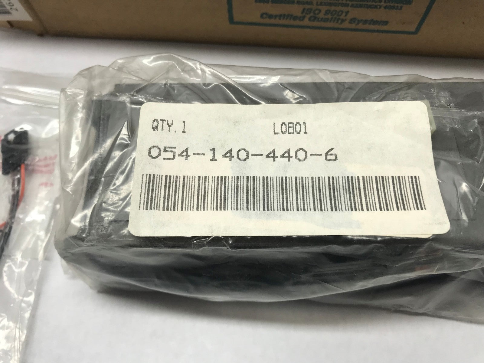 Mannesmann Rexroth Manifold Valve Assembly, 5599/2 RM, 262-120-106-0, 0541404406 - Maverick Industrial Sales