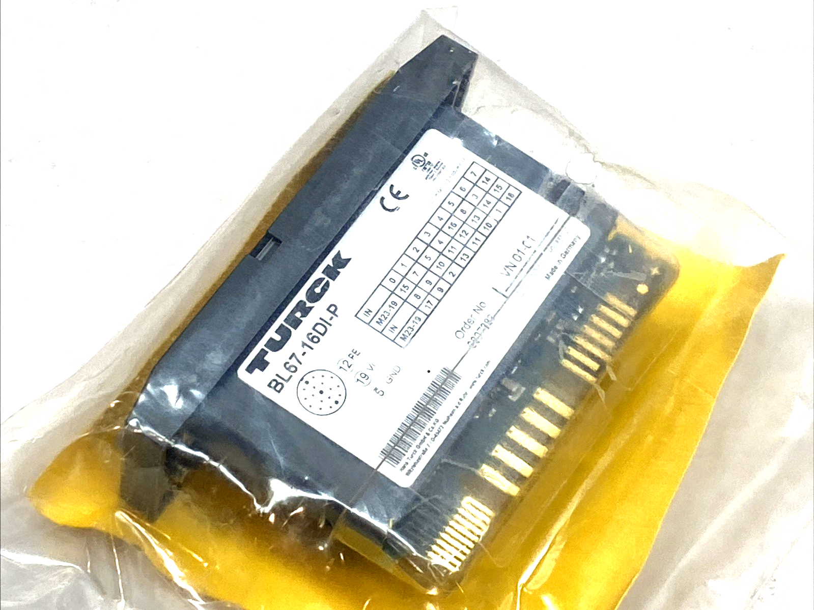 BL67-16DI-P | Turck Electronic I/O Module 16-Digital Inputs, PNP, 6827383 - New – Open box - Maverick Industrial Sales
