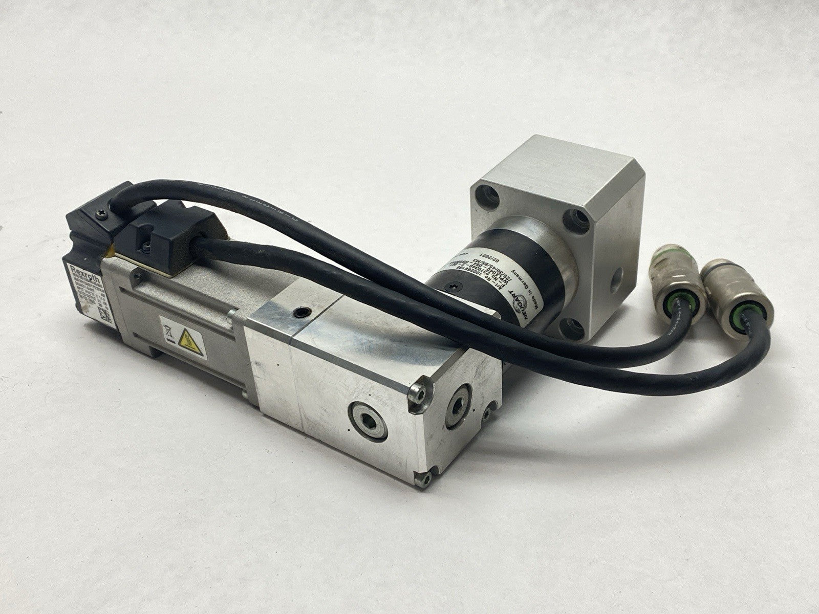 Rexroth MSM019B-0300-NN-M5-MH0 Servo Motor R911344211 w/ Neugart 100266186 Gear - Maverick Industrial Sales