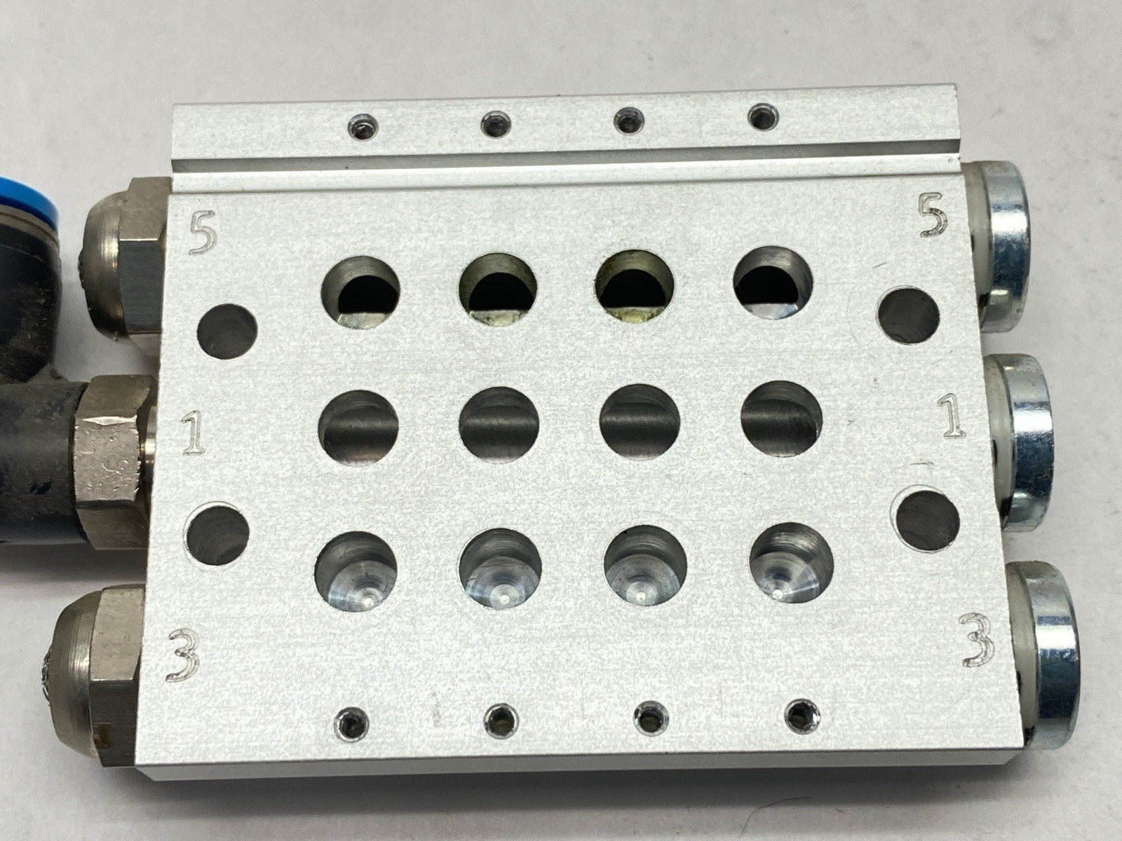 VABM-L1-14S-G14-4 | Festo Manifold Rail Pneumatic Valve Base 566620 - Used - Maverick Industrial Sales