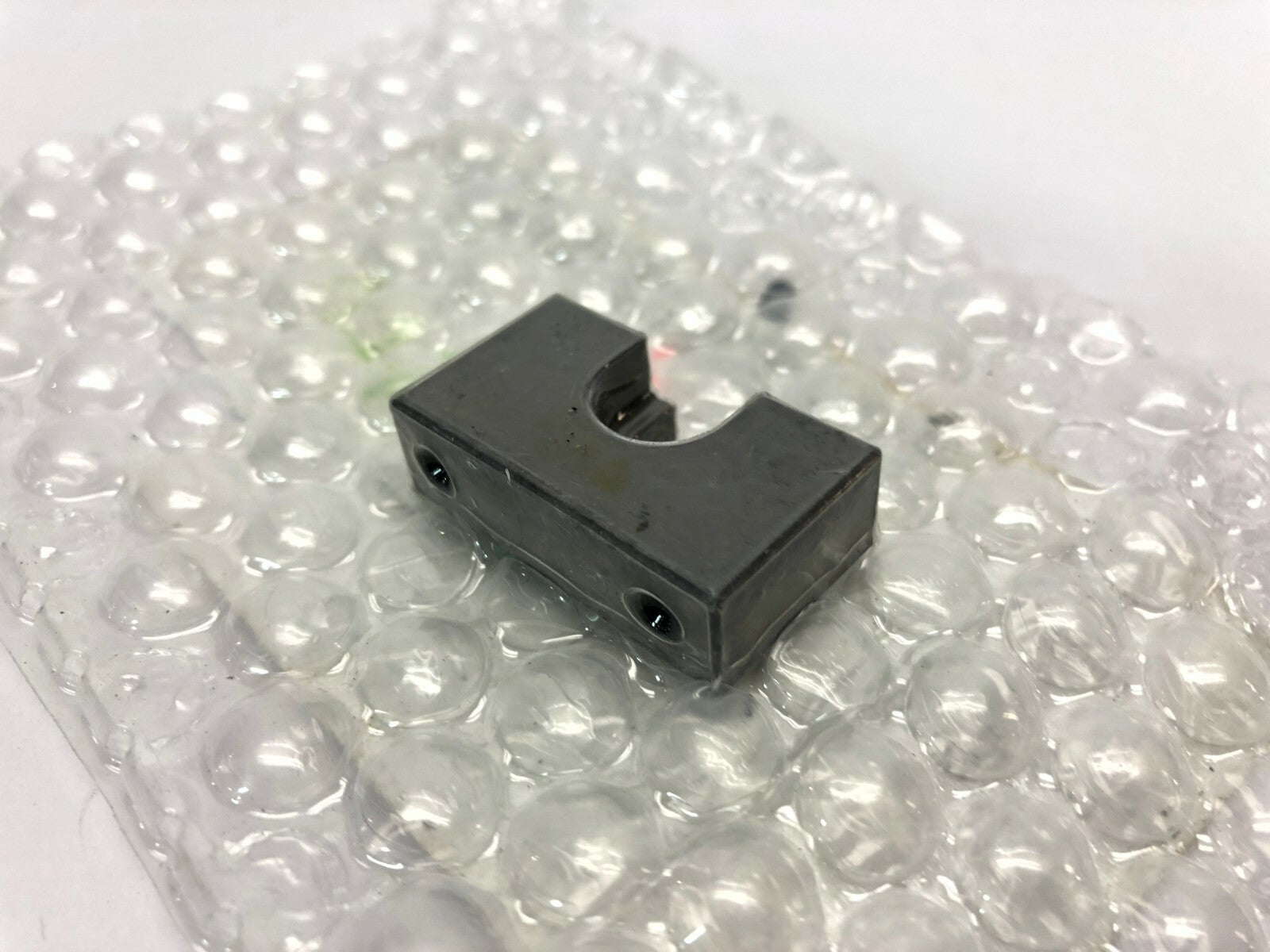 HLRCH6-14 | Misumi Holder, Top Mount Flanged/Bottom Mount Flanged - New – Open Box - Maverick Industrial Sales