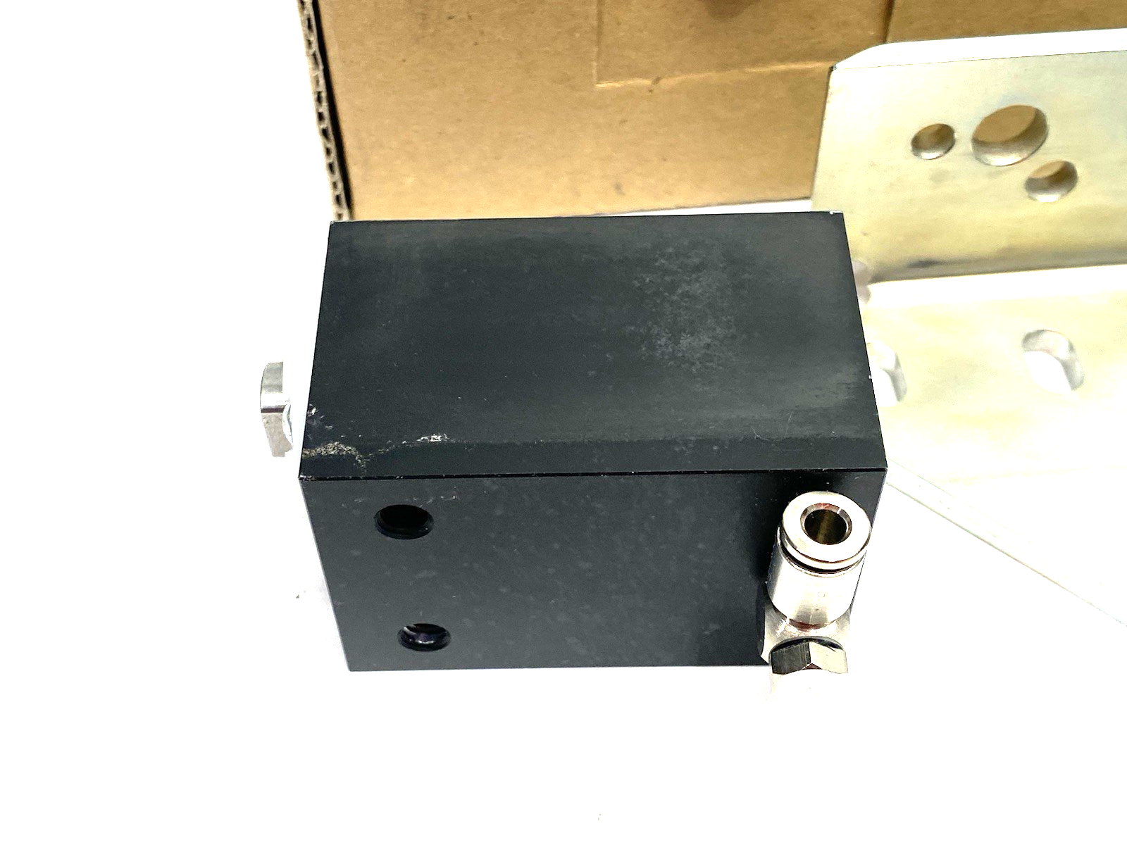 3842557983 | Bosch Rexroth Damper Unit, Pneumatic, CS: DA 2/60 - New - Maverick Industrial Sales