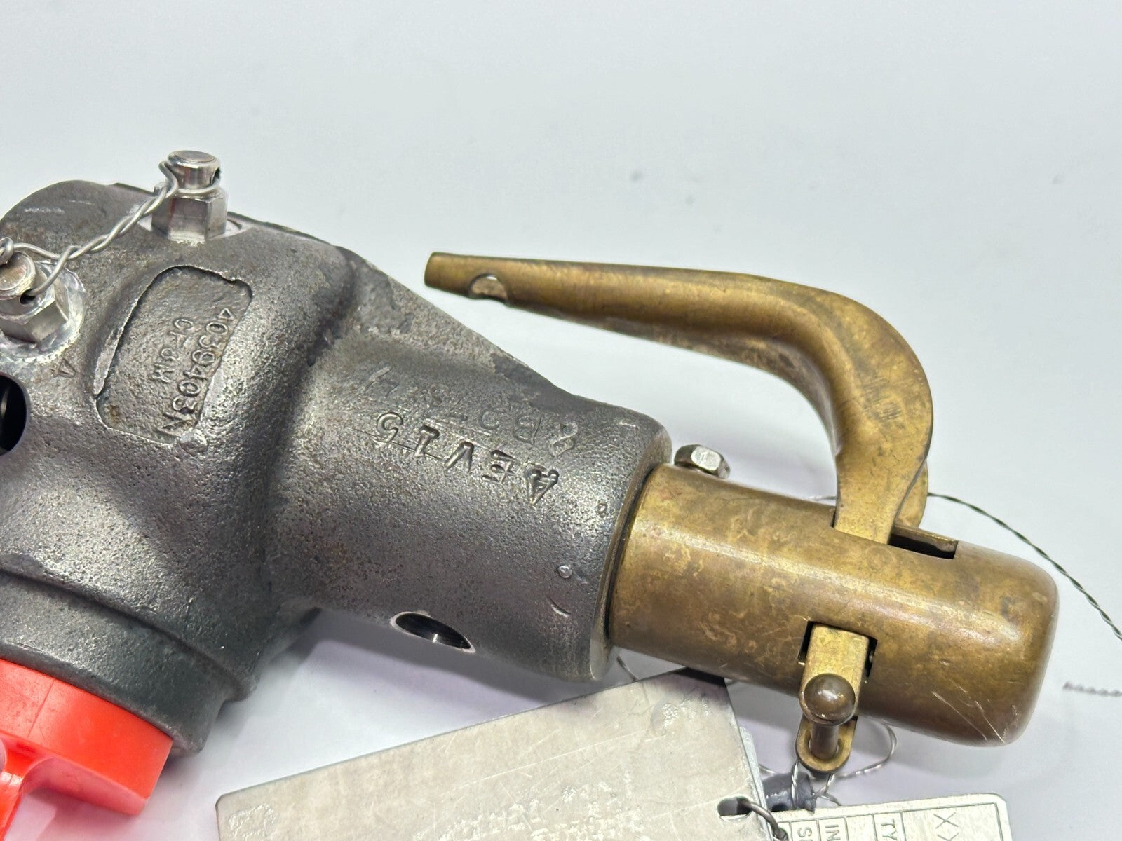 Dresser 1543D-3-21-XNC207 Safety Relief Valve 254 SCFM 1/2" x 1/4" - New – Open box - Maverick Industrial Sales