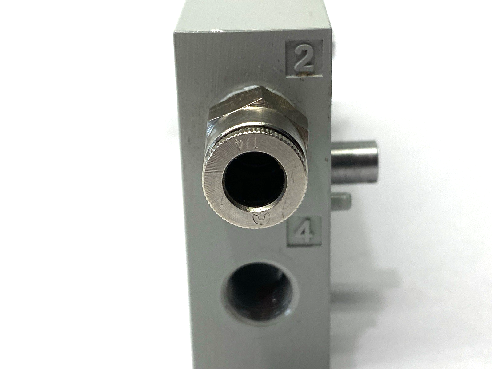 Numatics 006-206 Pneumatic Manifold 1/8" NPT w/ 256-151 Rev. G Single Z-Board - Maverick Industrial Sales