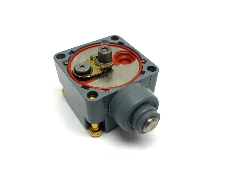 Eaton E50DS1 Limit Switch, Side Push, Spring Return Head Series A1 - Maverick Industrial Sales