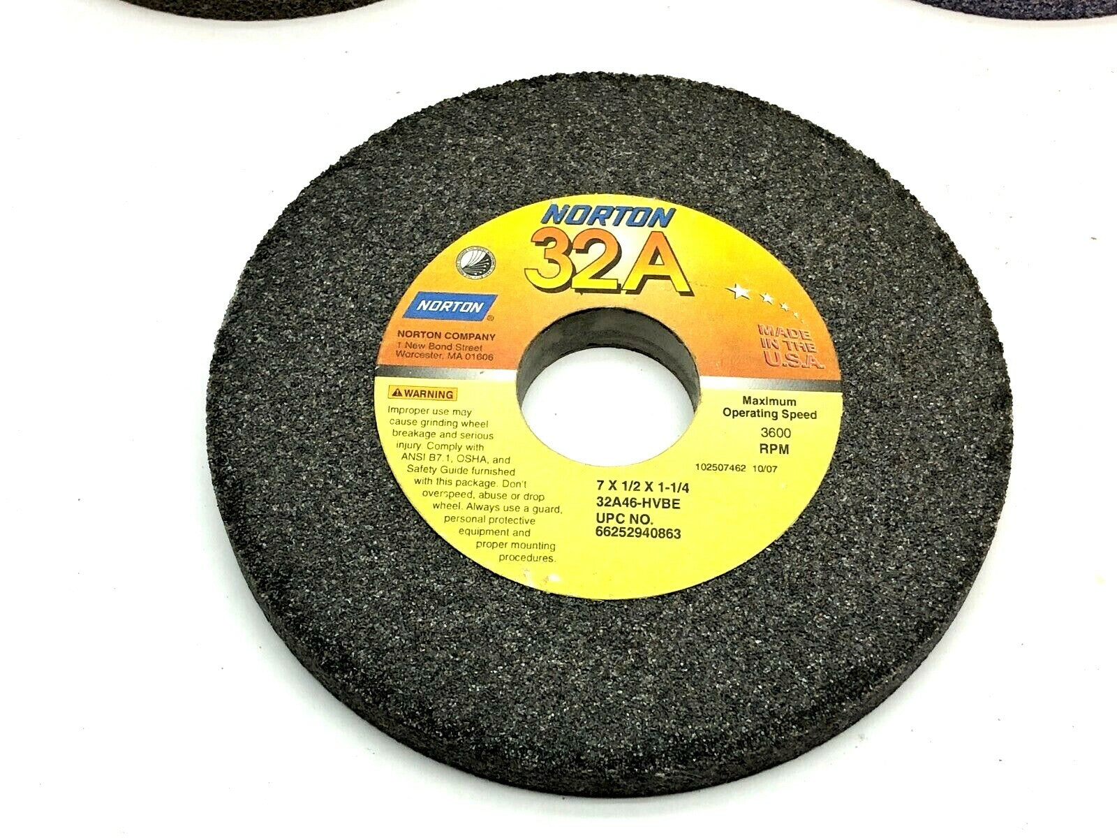 Norton 32A46-HVBE Grinding Wheels 1-1/4" Bore 3600 RPM LOT OF 5 - Maverick Industrial Sales