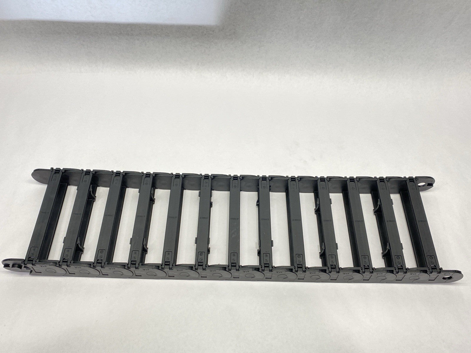2600.17.100.0 | Igus Series 2600 Energy Chain 13 Links 2.38ft Length - New Other - Maverick Industrial Sales