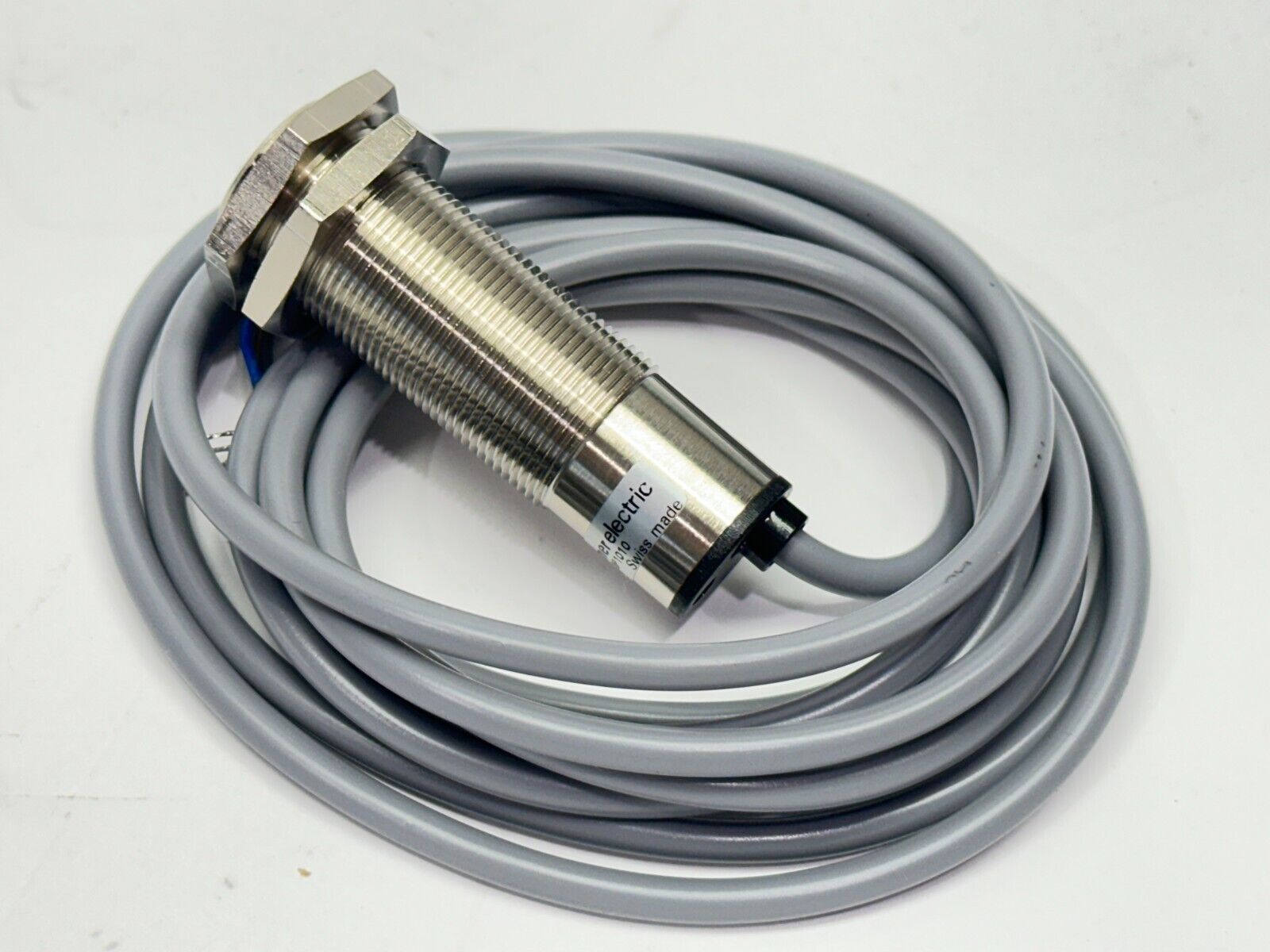 Baumer Electric FZAM 18P1010 Photoelectric Diffuse Sensor 213799 - Maverick Industrial Sales