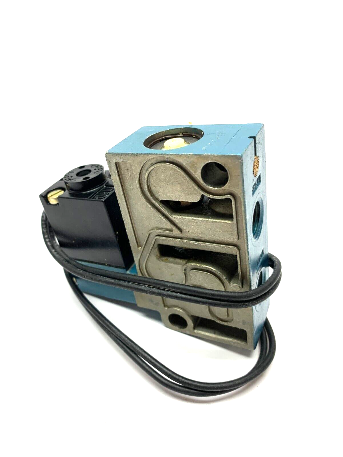 MAC Valves 914A-PP-111BA Solenoid Valve w/ Gasket 25-150 PSI - Maverick Industrial Sales