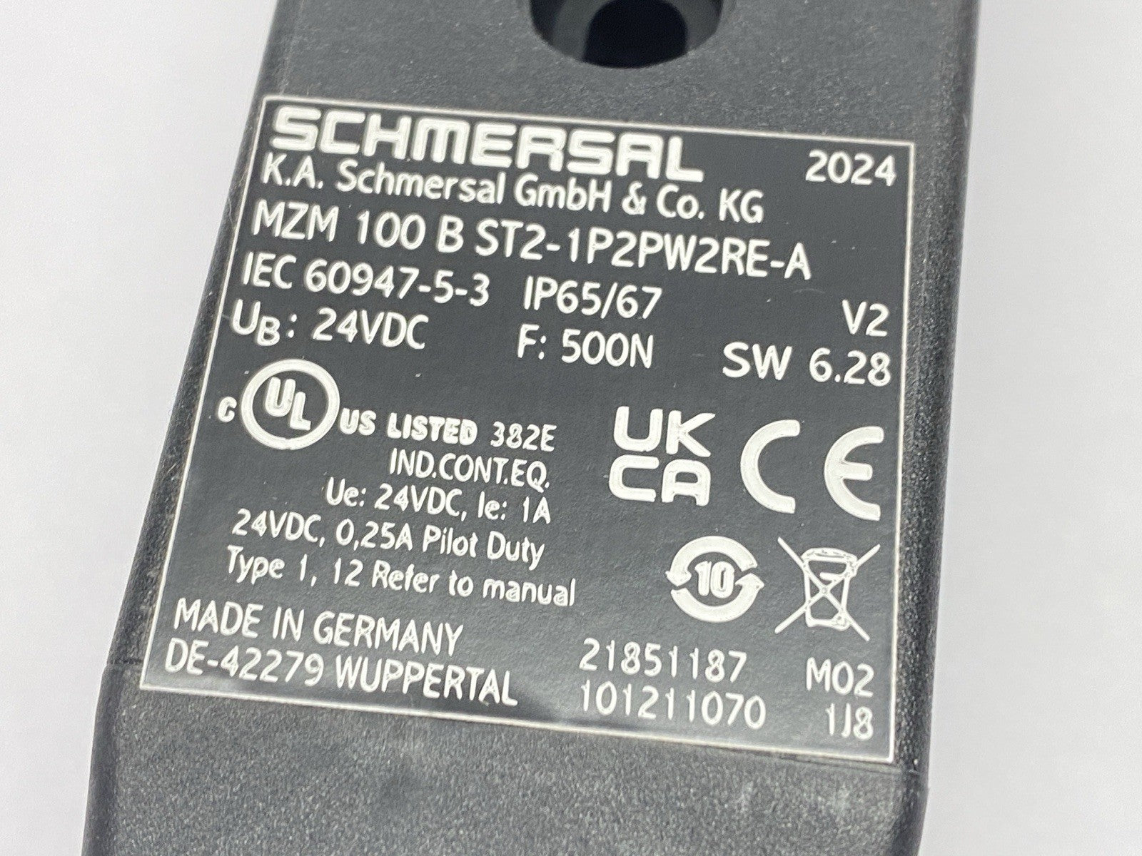 Schmersal MZM 100 B ST2-1P2PW2RE-A Safety Interlock Switch 101211070 - Maverick Industrial Sales